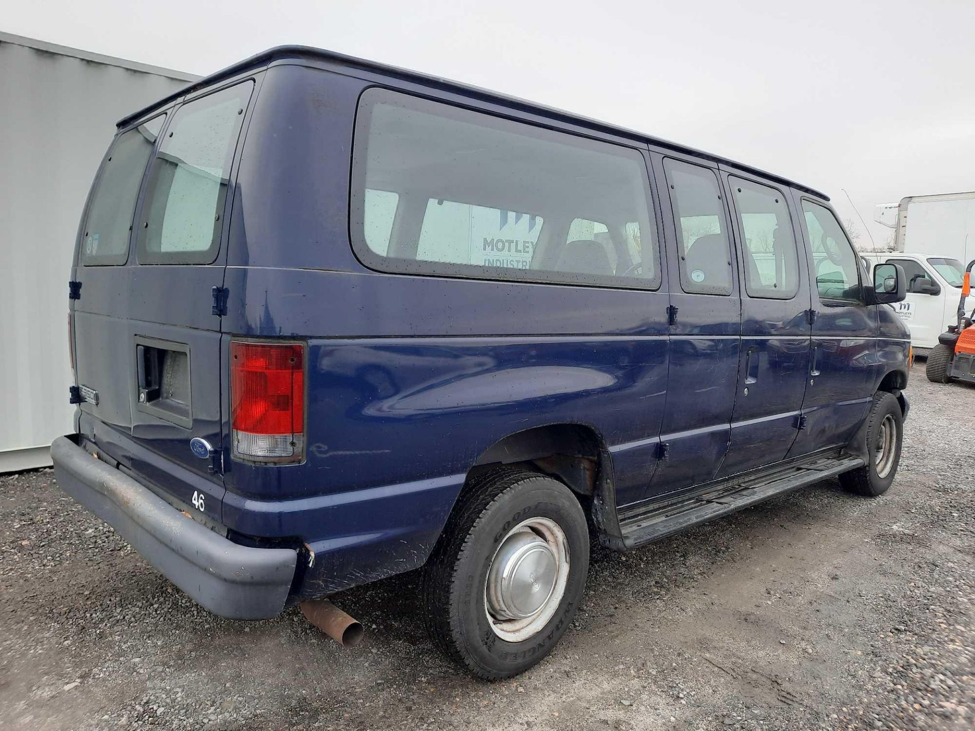 2006 Ford E350 Van - Image 2 of 15