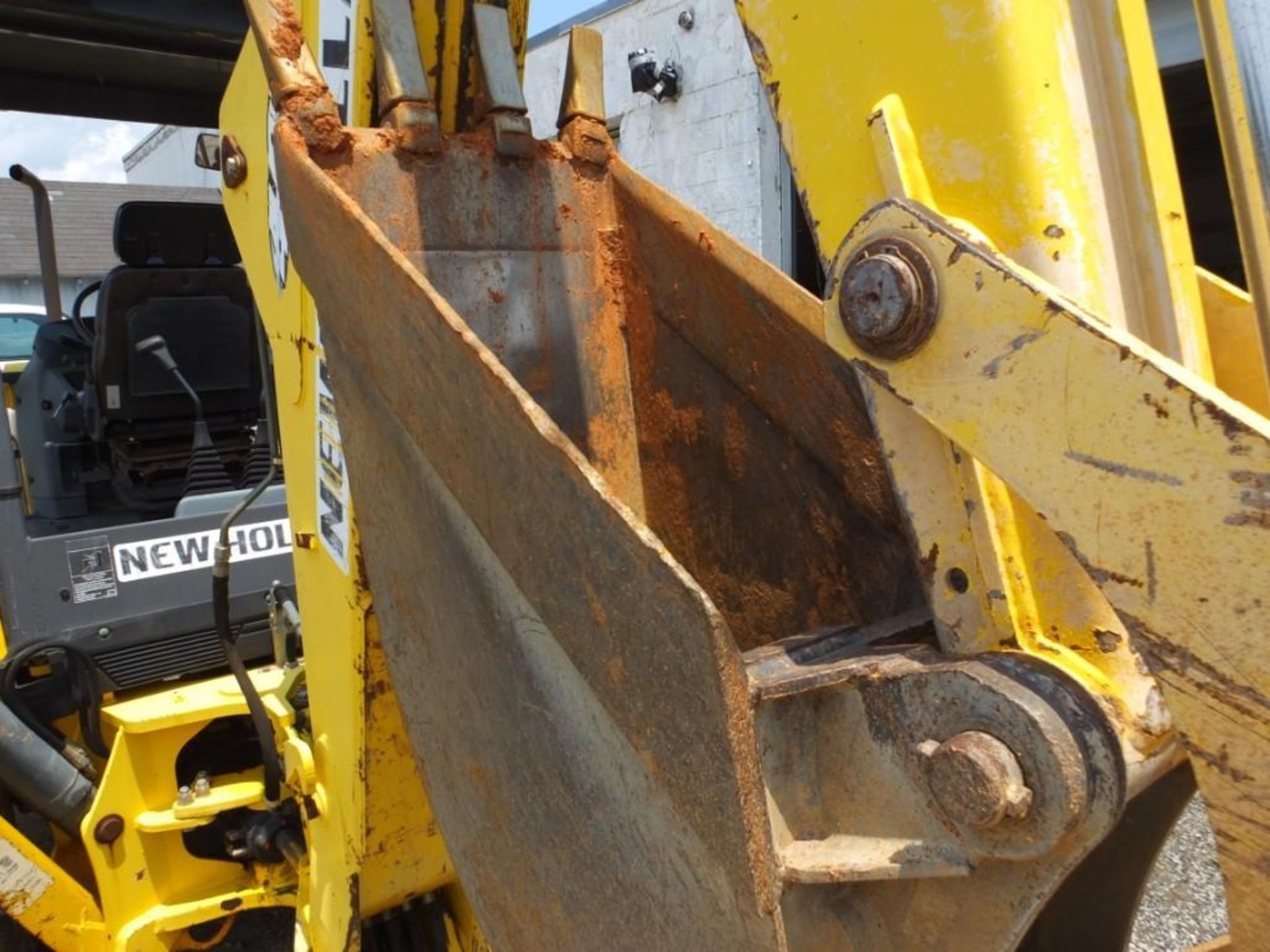 New Holland B95 Backhoe Loader - Image 9 of 20