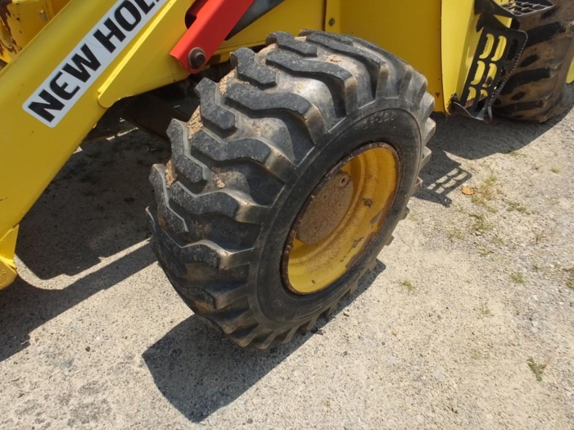 New Holland B95 Backhoe Loader - Image 20 of 20