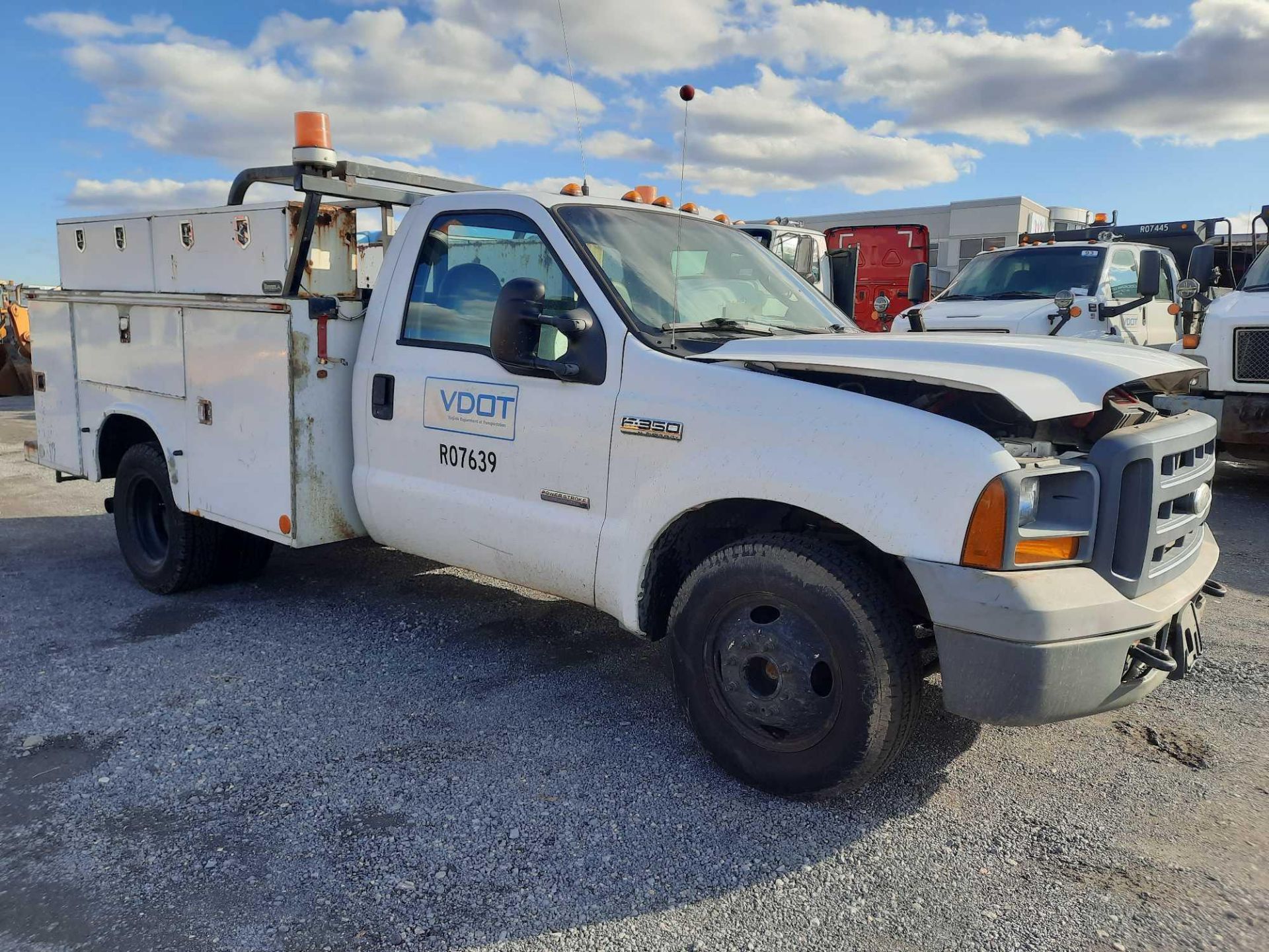 2005 Ford F350 1 Ton Service Truck - Image 4 of 21