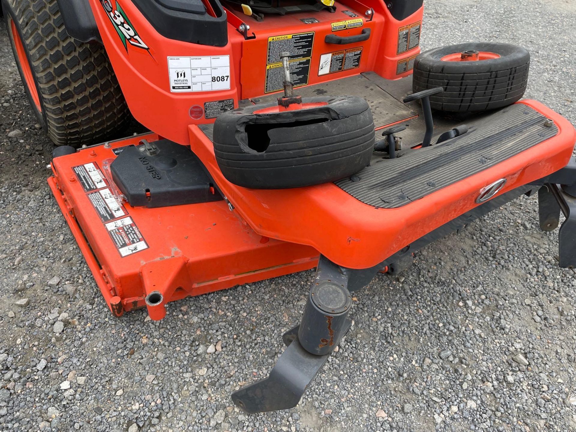 2011 Kubota ZG327 Zero Turn Mower - Image 16 of 17