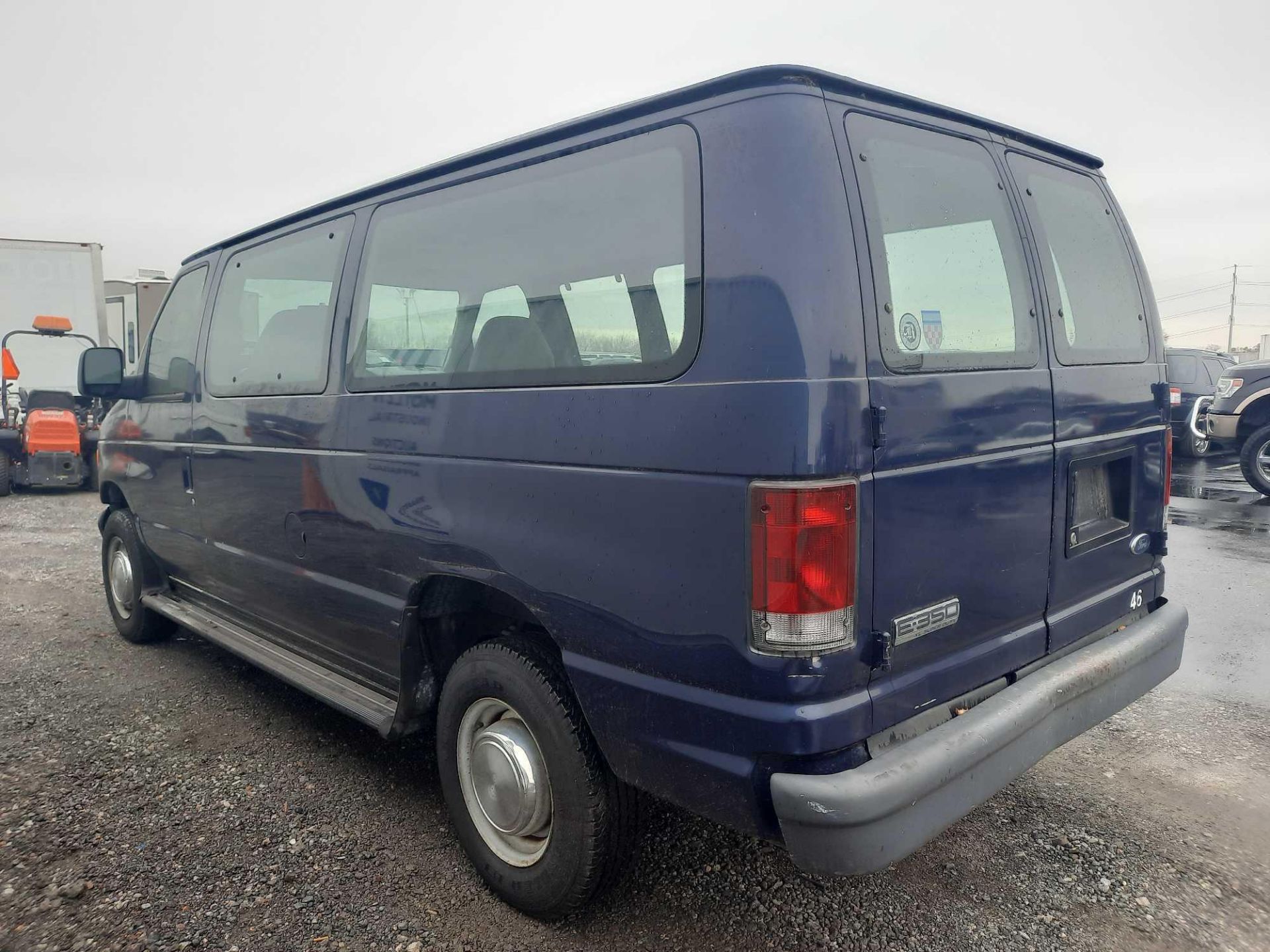 2006 Ford E350 Van - Image 3 of 15