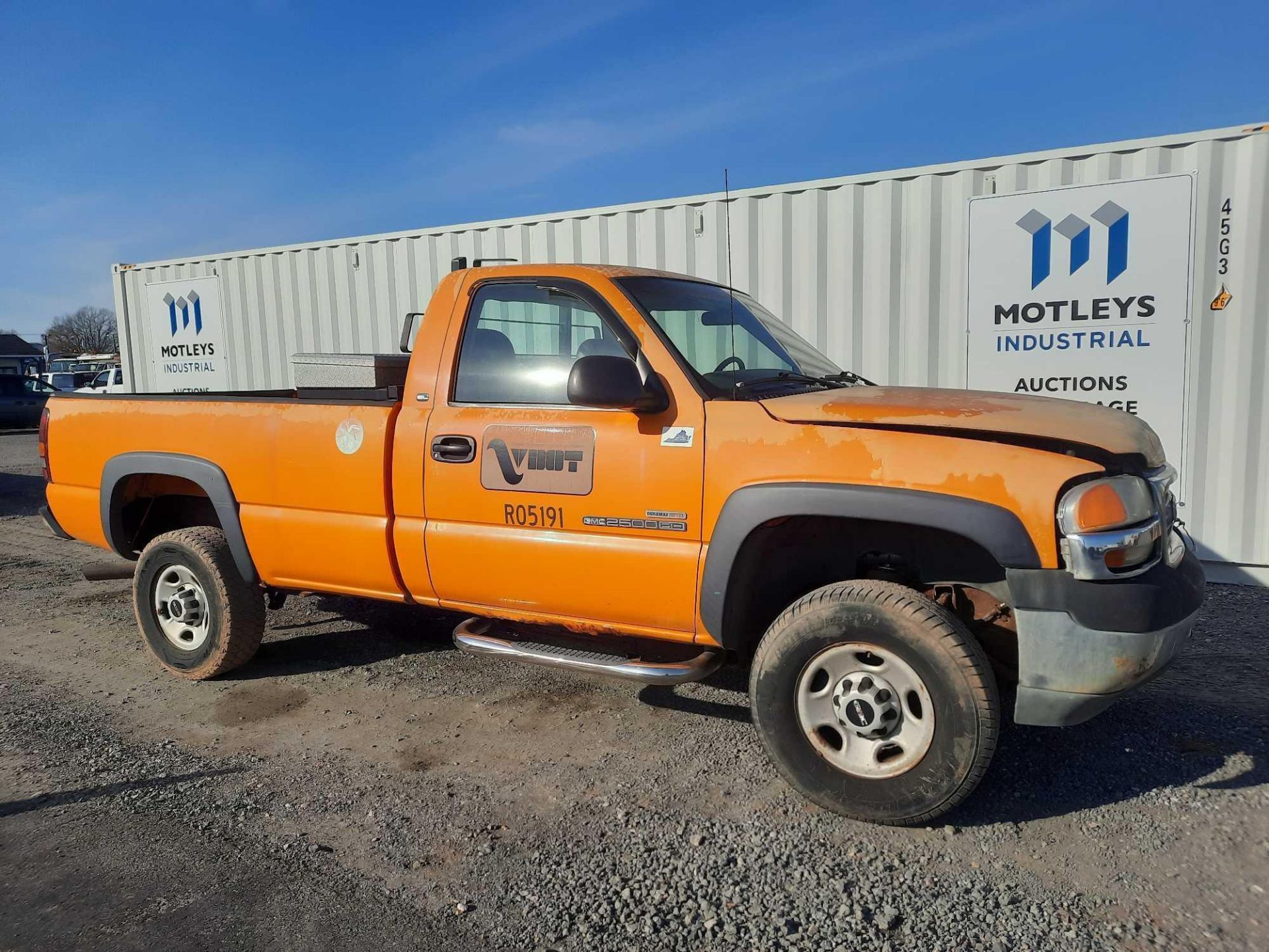 2001 GMC 2500 Pickup Truck