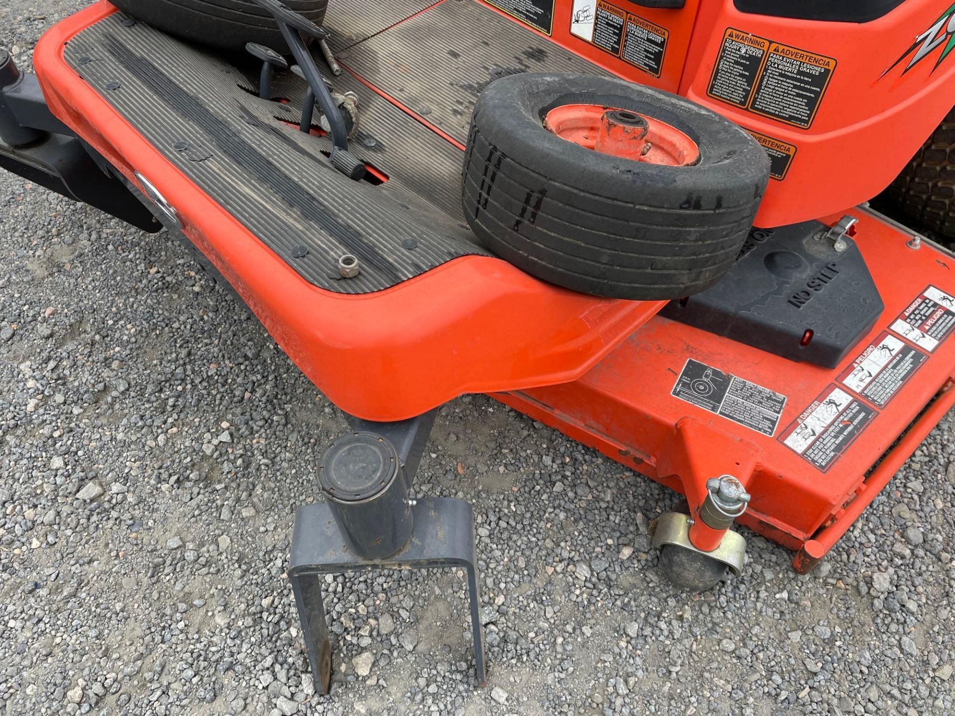 2011 Kubota ZG327 Zero Turn Mower - Image 15 of 17