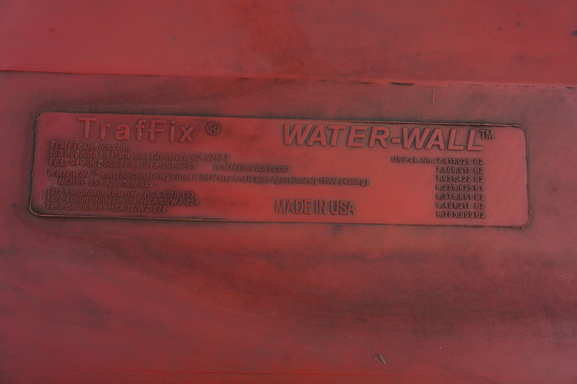 (2) TRAFFIX WATER-WALL LONGITUDINAL BARRIER, 1100 LBS WHEN FILLED - Image 2 of 2