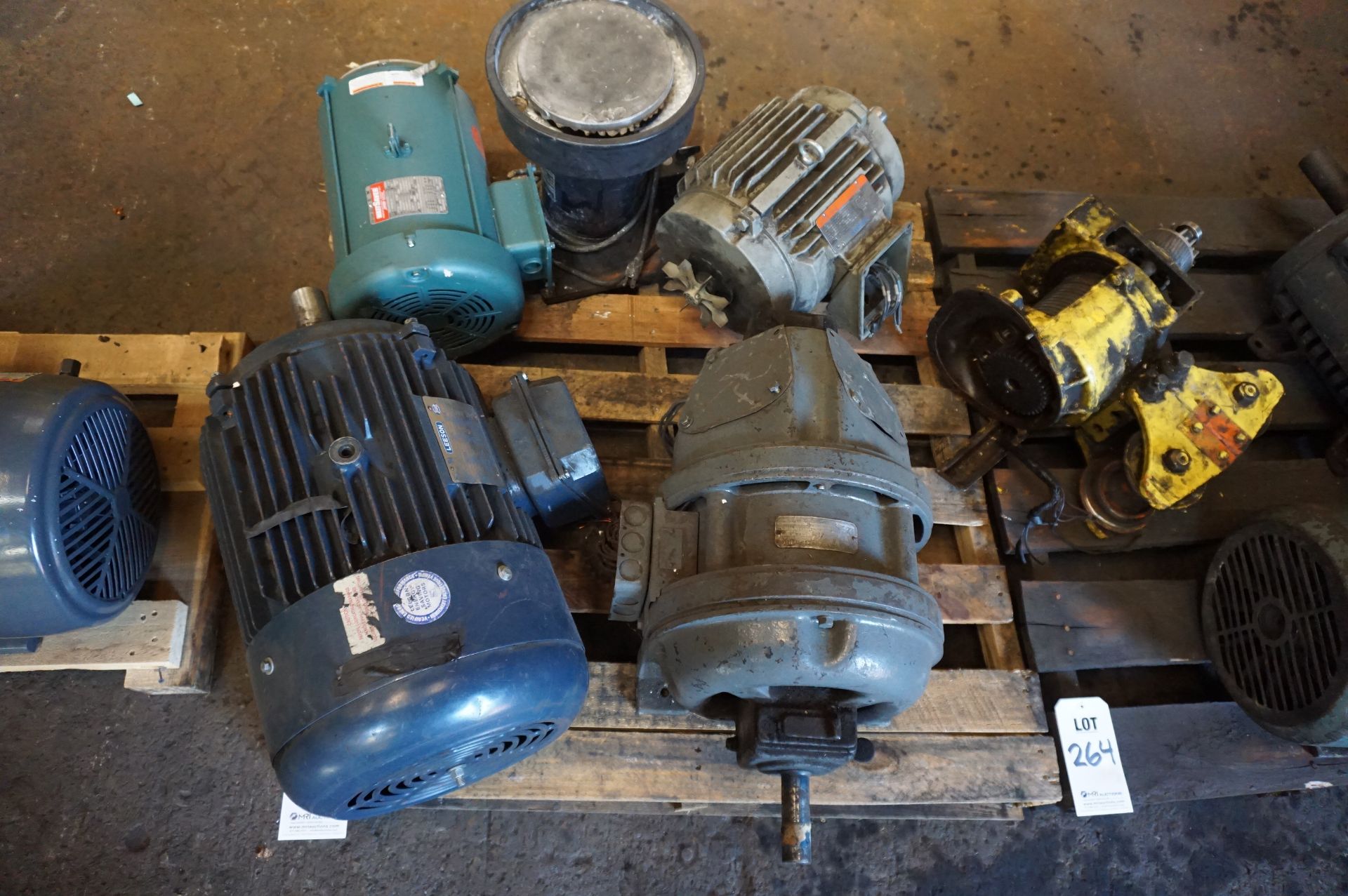 PALLET LOT TO INCLUDE: MISC. LEESON, SUPERMAX, AND WATTSAVER MOTORS - Image 2 of 6