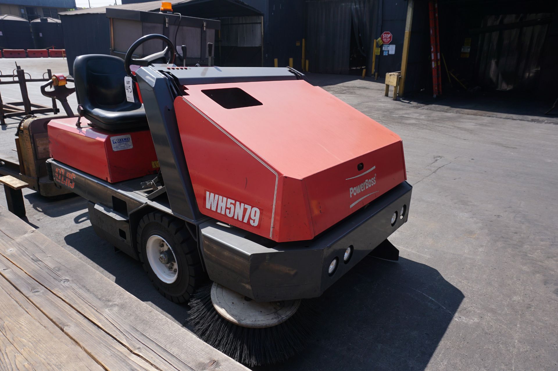 2018 POWERBOSS FLOOR SWEEPER MODEL PB620LP, S/N 18PB1002