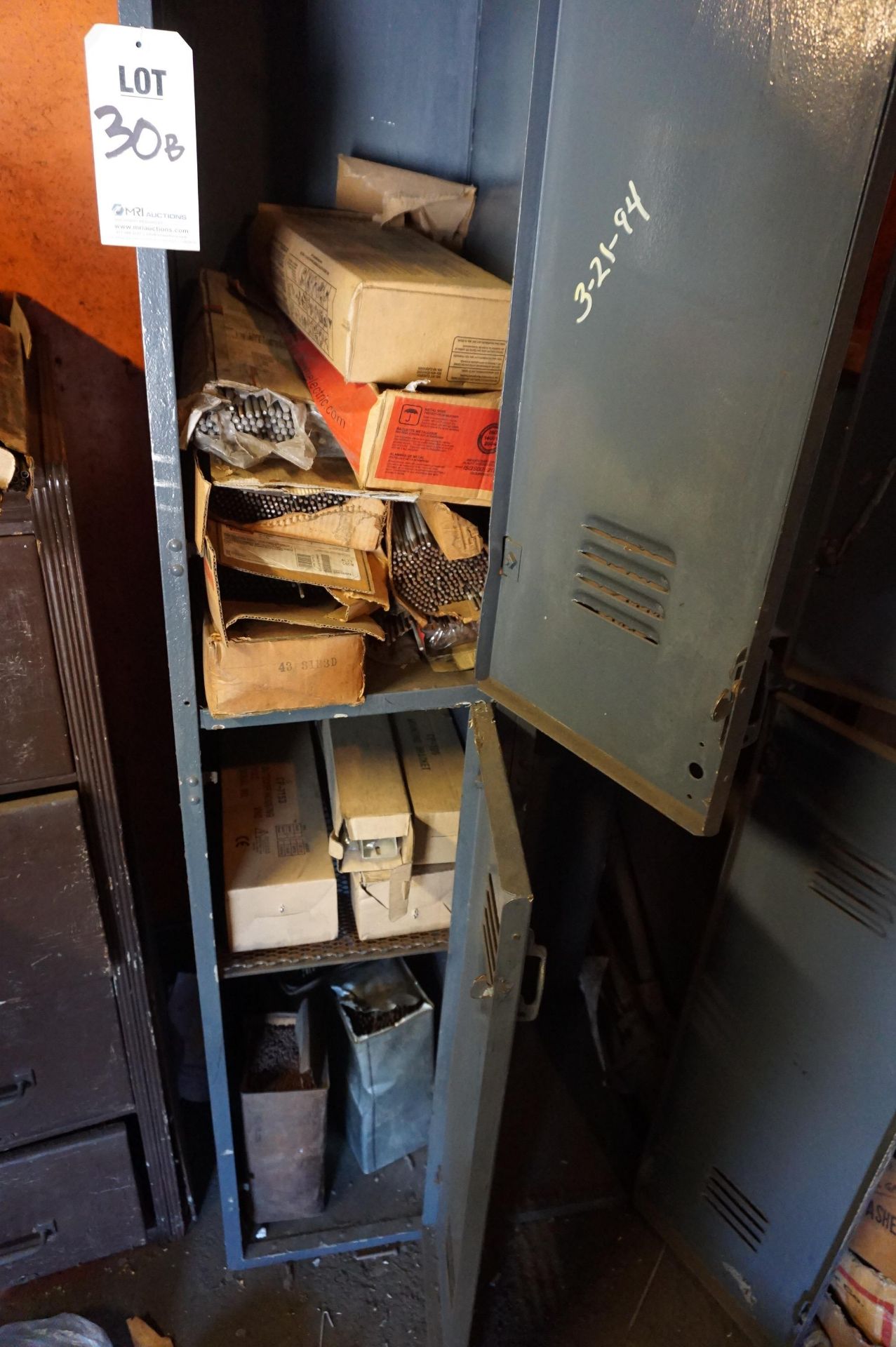 CABINET WITH CONTENTS TO INCLUDE: MISC. WELDING RODS - Image 2 of 2