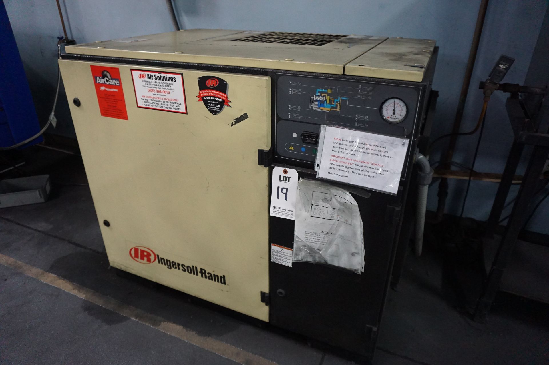 INGERSOLL RAND AIR COMPRESSOR MODEL UP6-25-125, S/N PX6472U06041, MAX PRESSURE 125 PSIG, 3849 RPM