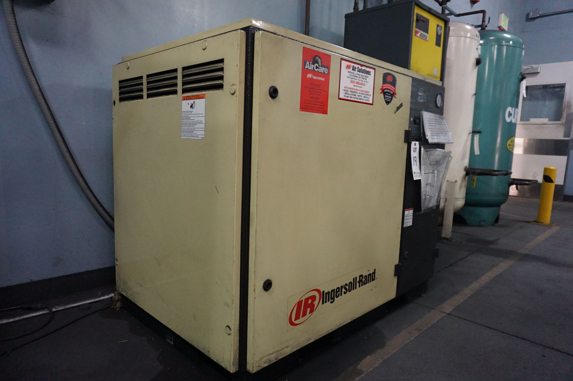 INGERSOLL RAND AIR COMPRESSOR MODEL UP6-25-125, S/N PX6472U06041, MAX PRESSURE 125 PSIG, 3849 RPM - Image 3 of 5