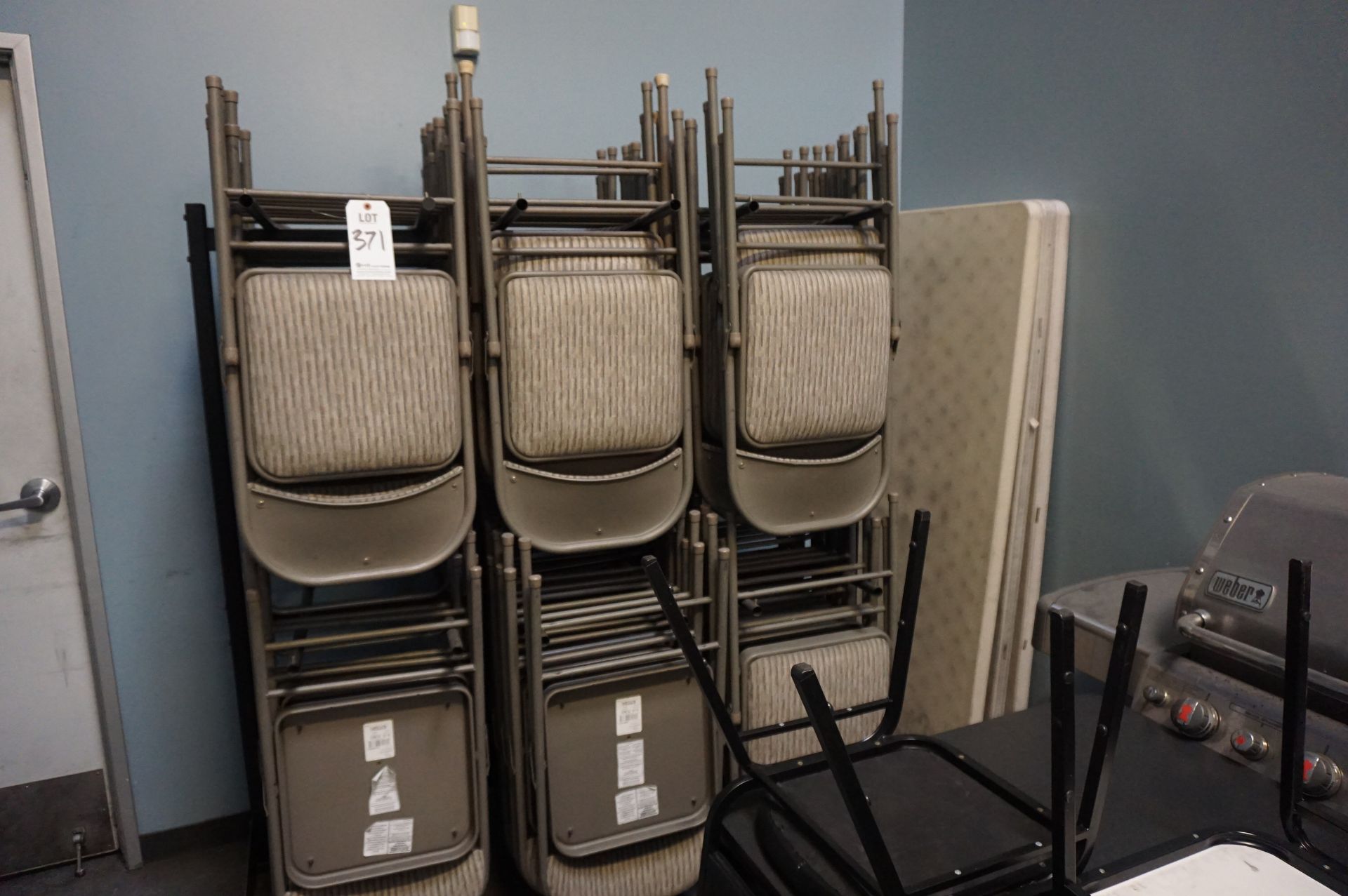 LOT TO INCLUDE: FOLDING CHAIR RACK WITH CHAIRS, (3) LIFETIME FOLDING TABLES, TABLE AND CHAIRS, * - Image 4 of 4