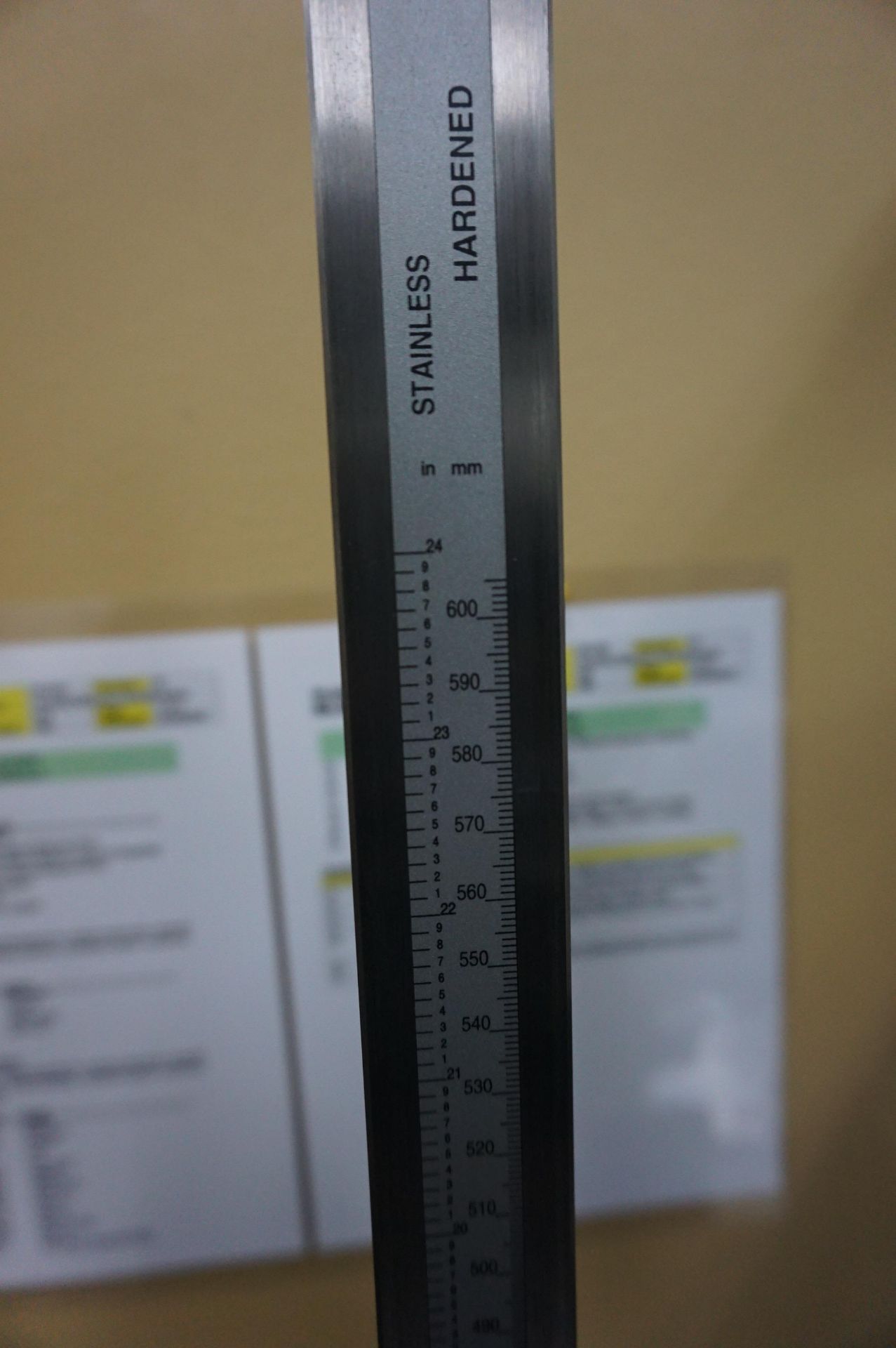 HEIGHT GAGE LOT TO INCLUDE: (1) 24" SPI DIGITAL HEIGHT GAUGE, (1) 18" MITUTOYO DIAL HEIGHT GAUGE, ( - Image 2 of 5