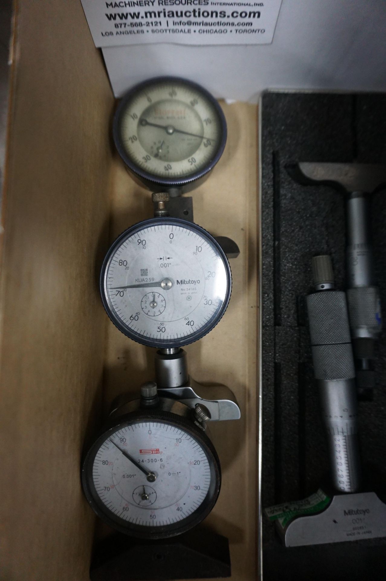 LOT TO INCLUDE: STARRETT, MITUTOYO, AND SPI DEPTH INDICATORS AND DEPTH MICROMETERS