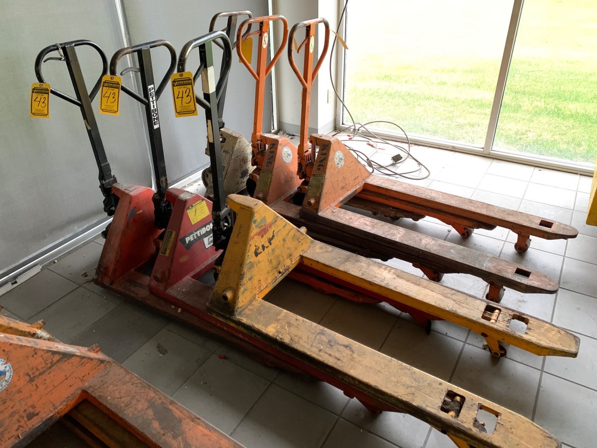 (3) 5,000-LB. CAPACITY HYDRAULIC PALLET JACKS