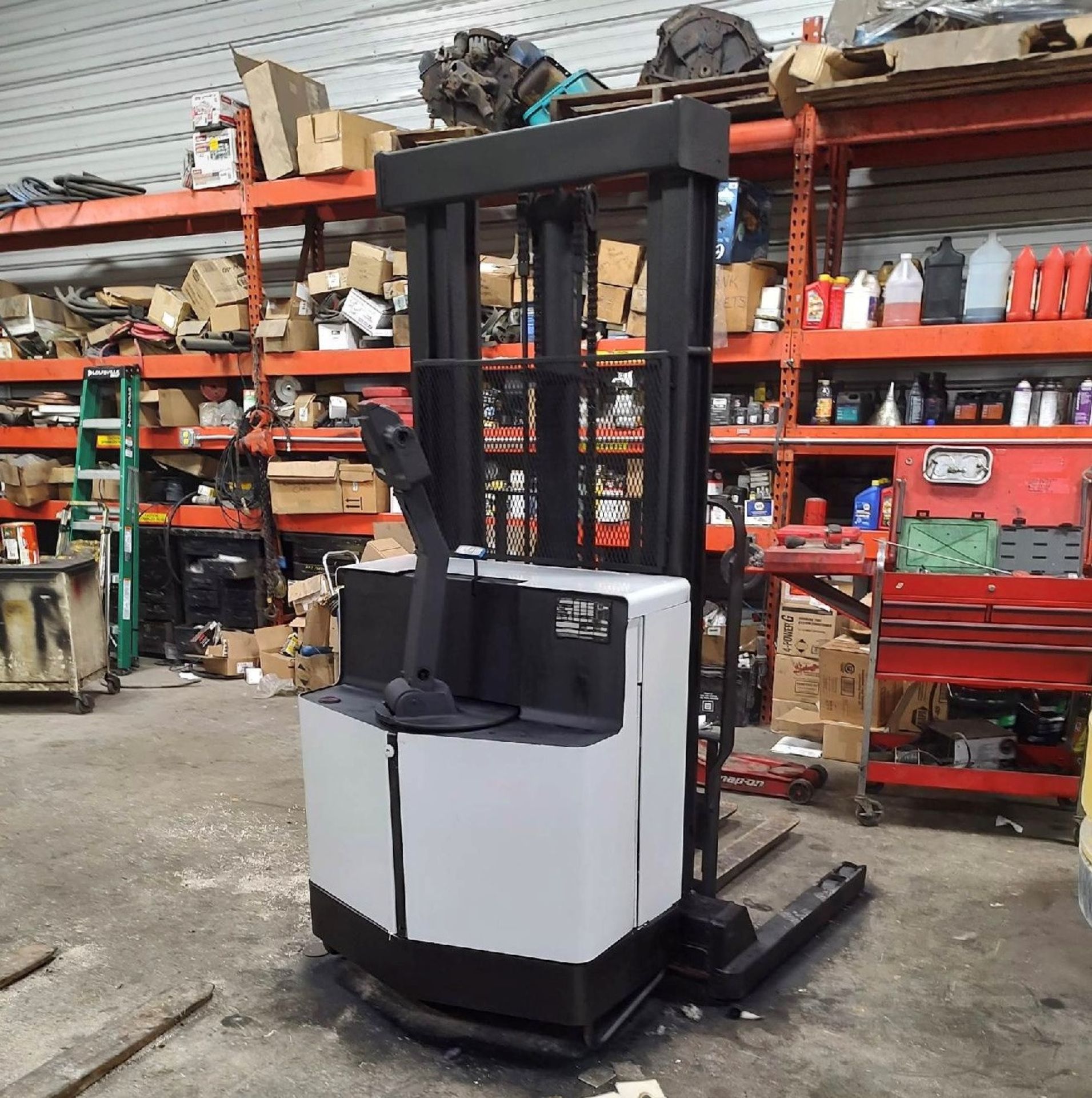 CROWN 4,000-LB. CAPACITY WALK-BEHIND FORKLIFT/STACKER, MODEL: 40WTL-S, S/N: 1A150720, 24V, 2-STAGE M - Image 2 of 7