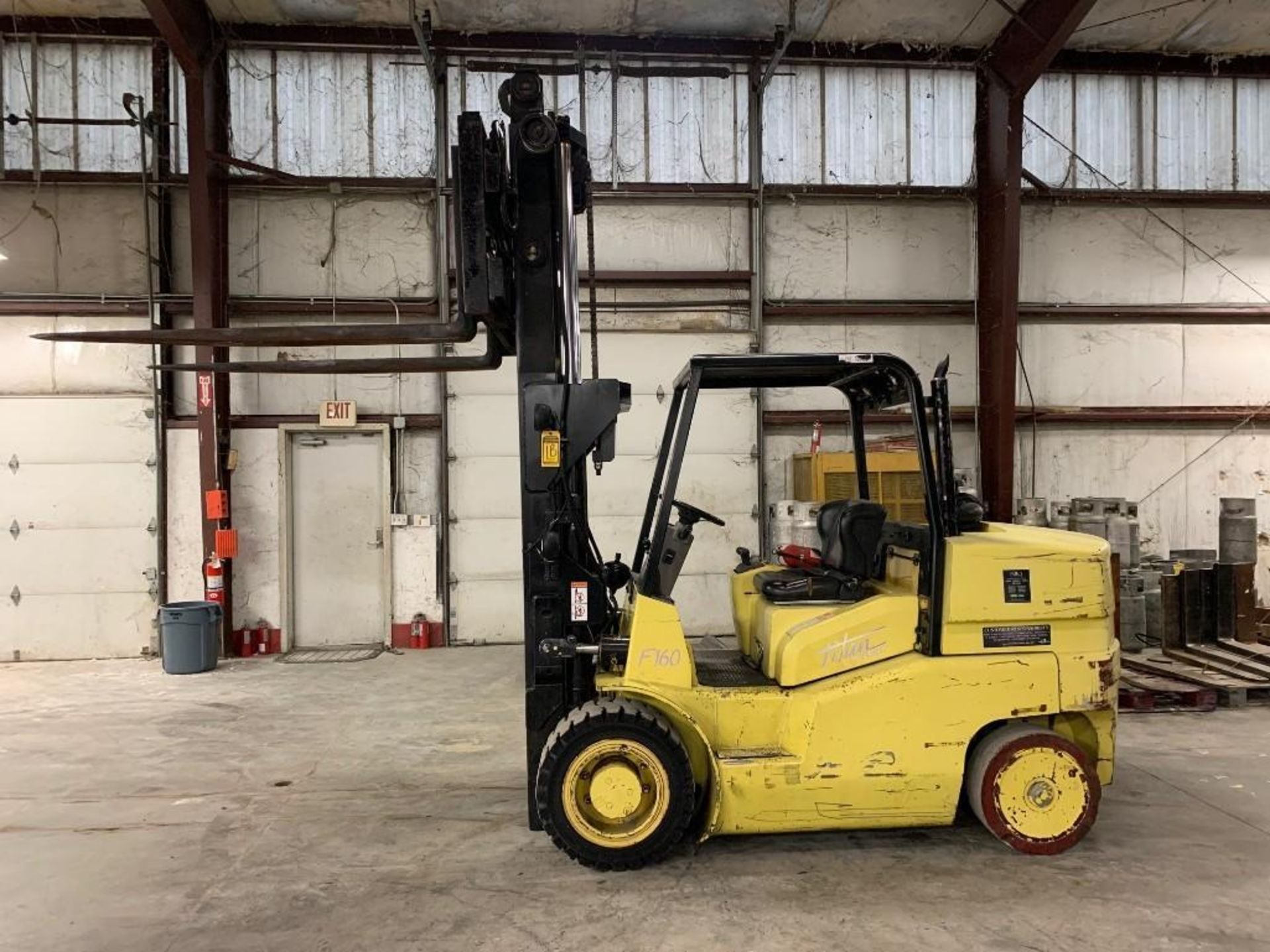 2000 TITAN 16,000-LB. CAPACITY FORKLIFT, MODEL: F160, S/N: 21638, DIESEL, SOLID TIRES, 3-SPEED LEVER - Image 2 of 8