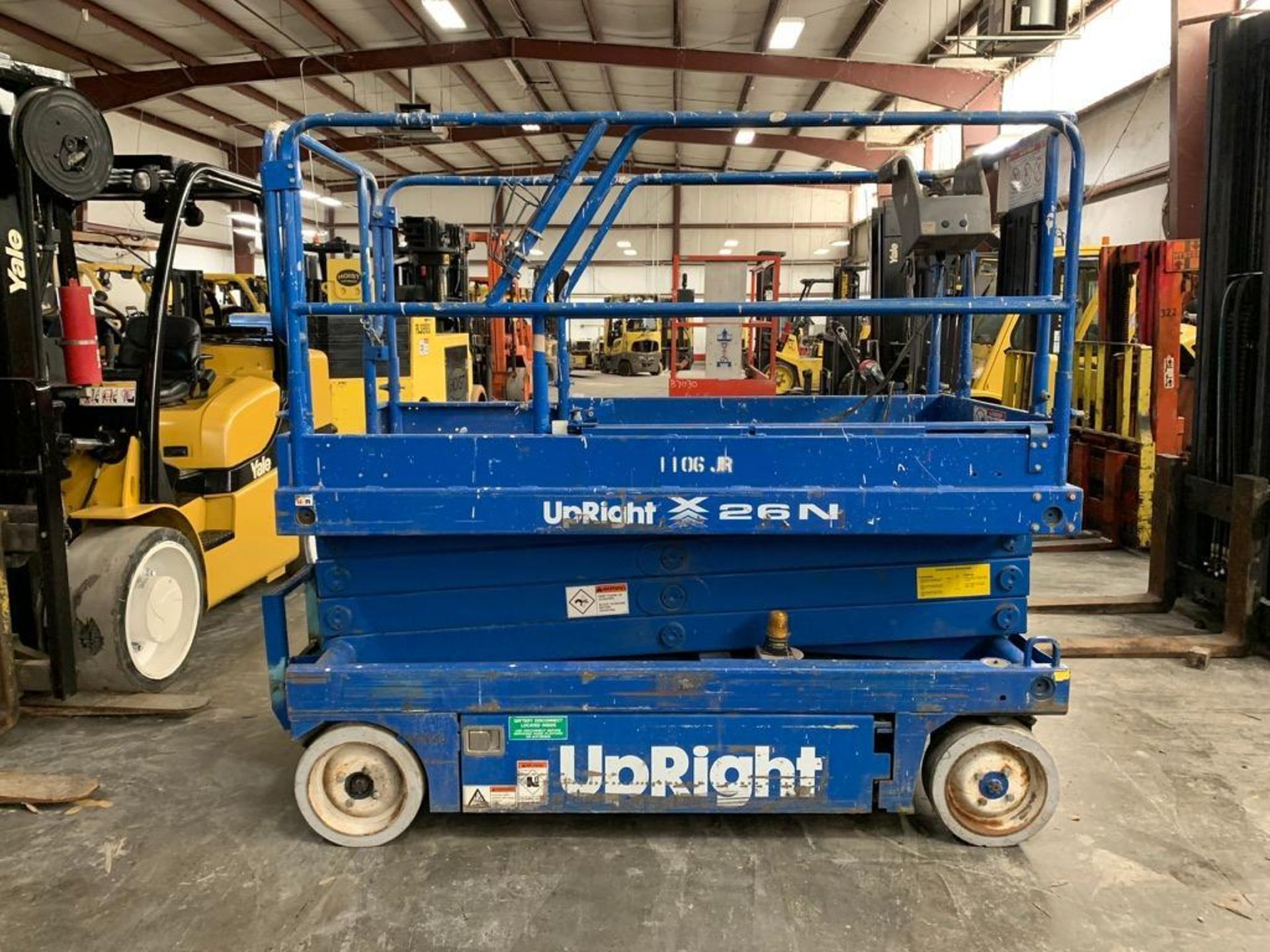 2001 UPRIGHT 26' ELECTRIC SCISSOR LIFT, MODEL: 26N, S/N: 16971, SOLID TIRES, 26' TALL PLATFORM HEIGH - Image 2 of 5