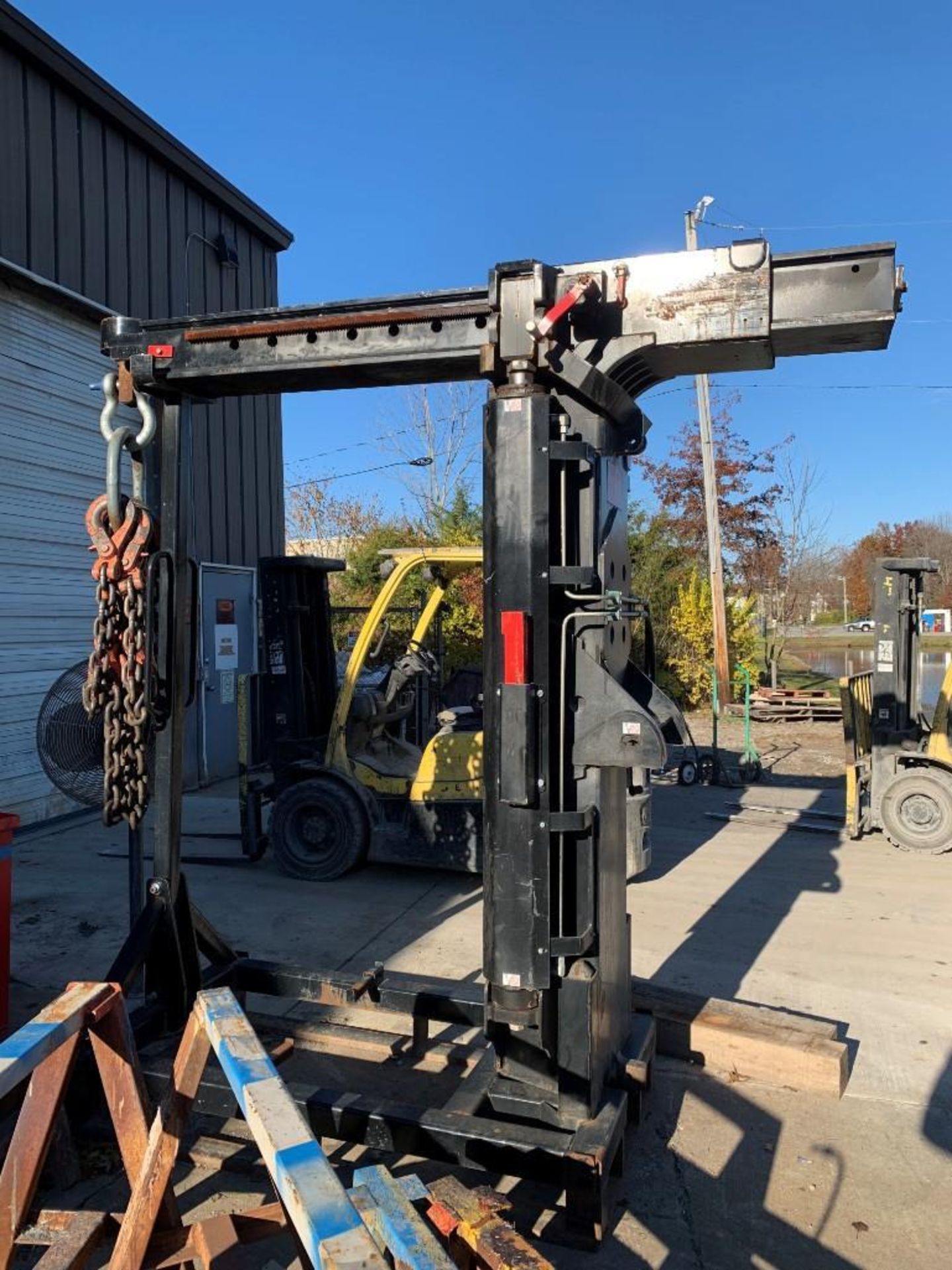 2017 HOIST FR-40/60 EXTENDABLE COUNTERWEIGHT FORKLIFT, 60,000-LB. CAPACITY @ 36'' LOAD CENTER WITH C - Image 10 of 15