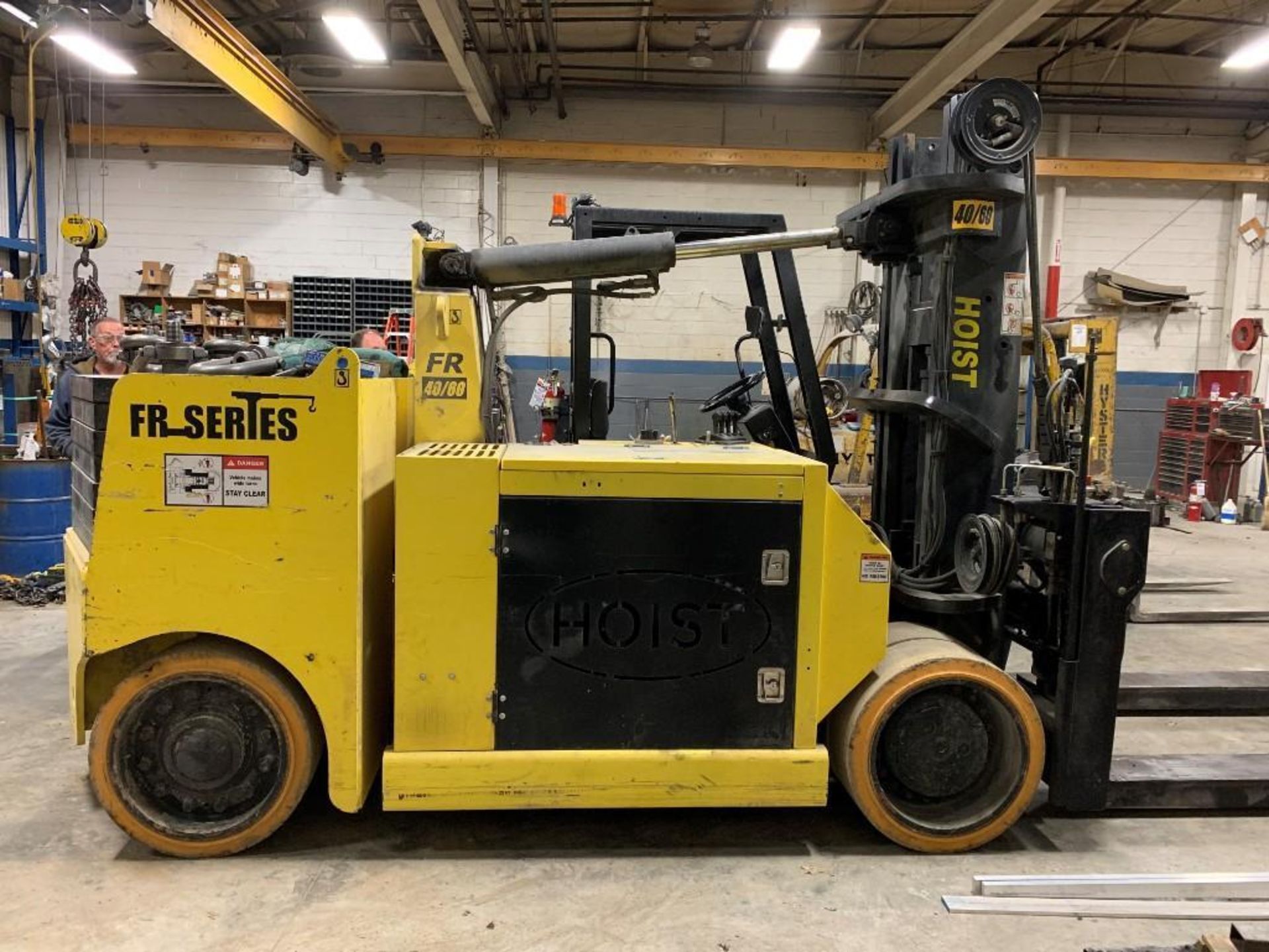 2017 HOIST FR-40/60 EXTENDABLE COUNTERWEIGHT FORKLIFT, 60,000-LB. CAPACITY @ 36'' LOAD CENTER WITH C - Image 4 of 15