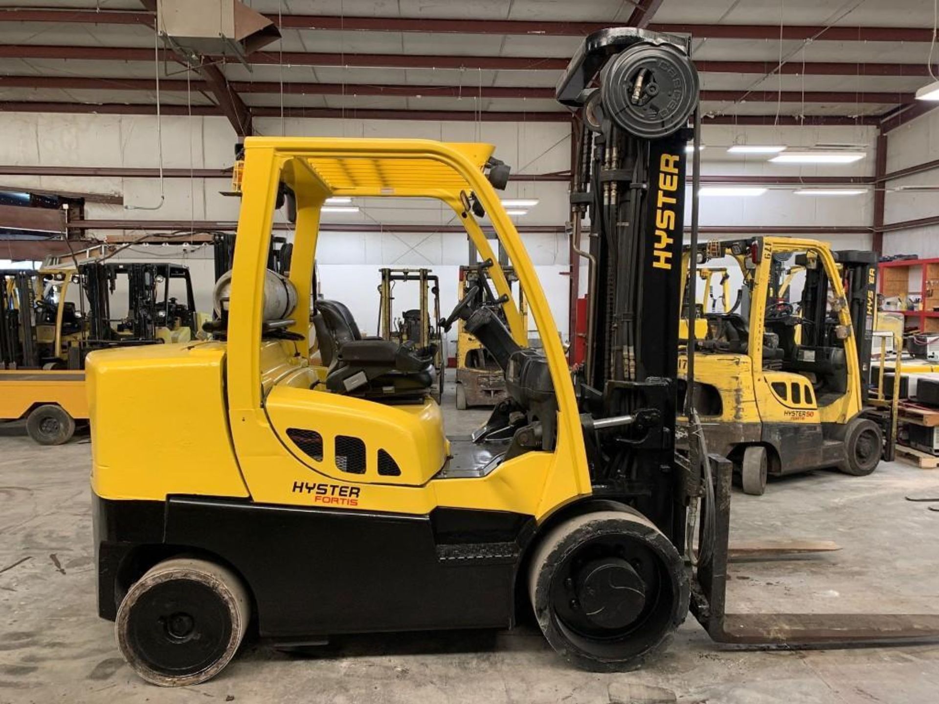 2007 HYSTER 15,500-LB. CAPACITY FORKLIFT, MODEL: S155FT, S/N: D024V01865E, LPG, LEVER SHIFT TRANSMIS - Image 3 of 6