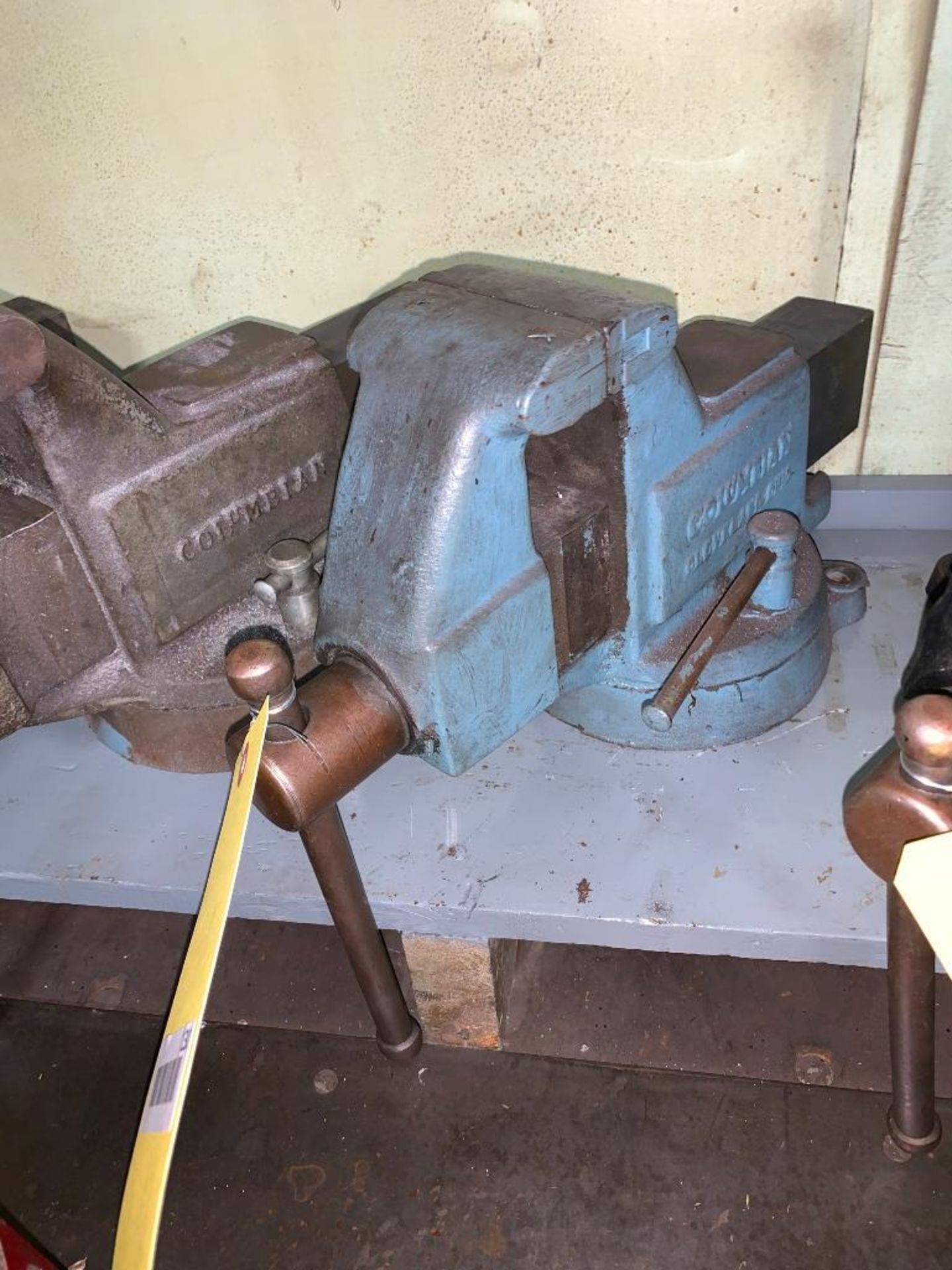 COLUMBIAN 3-1/2'' BENCH VISE