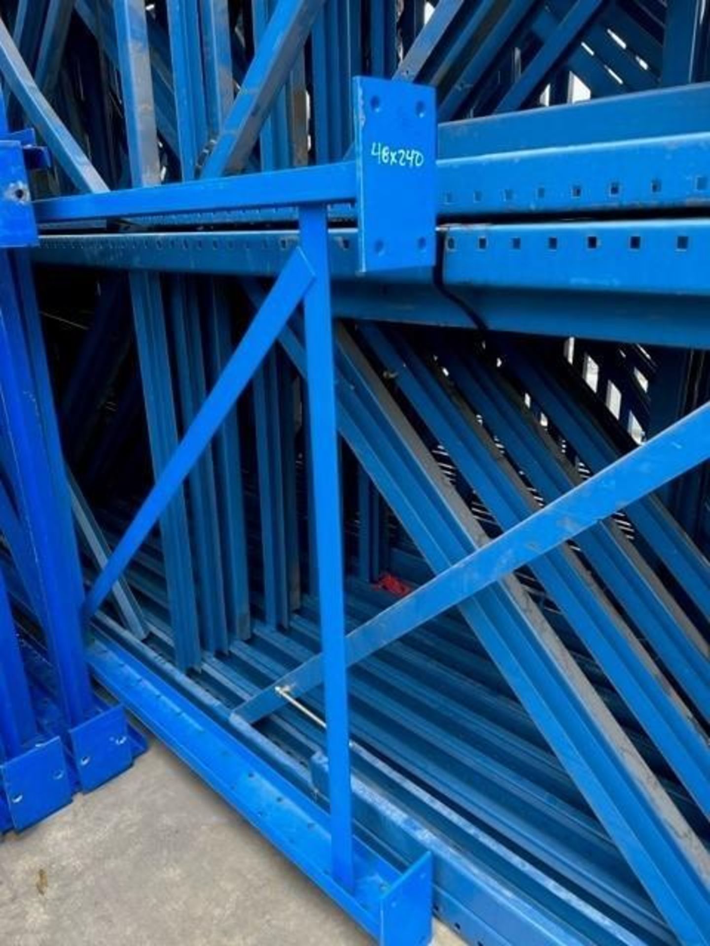 (10X) STRUCTURAL STYLE UPRIGHTS: (1) 48'' D X 240'' H, COLUMN SIZE: 3C, GAUGE: GNA, BASE PLATE: 5X7
