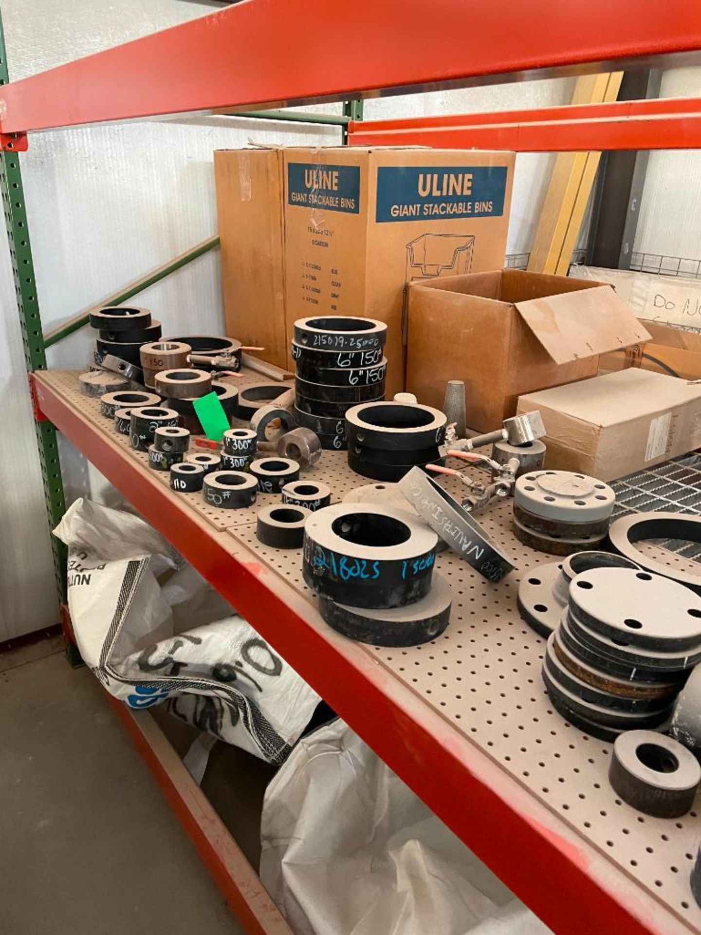 CONTENT OF SHELVING IN SHIPPING AND RECEIVING BUILDING: NEW VALVES, FLEX SEAL GASKETS, PIPE FITTINGS - Image 17 of 20