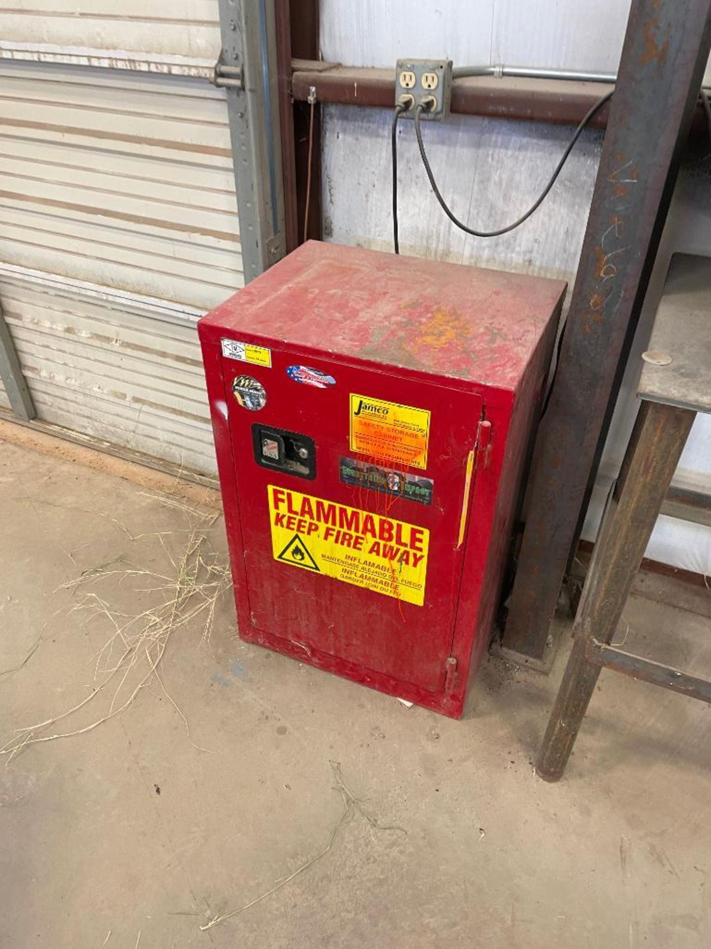 JAMCO FLAMMABLE LIQUID STORAGE CABINET