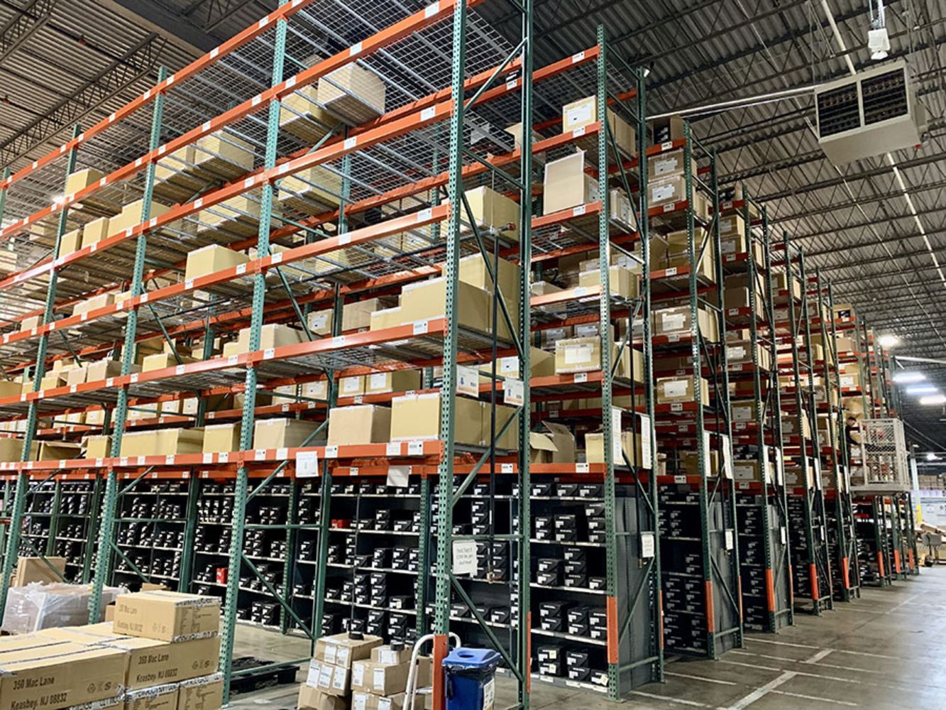 Exel Direct - Distribution Center - (750+/-) Bays of INTERLAKE Teardrop and URANCO T-Bolt Pallet Rack