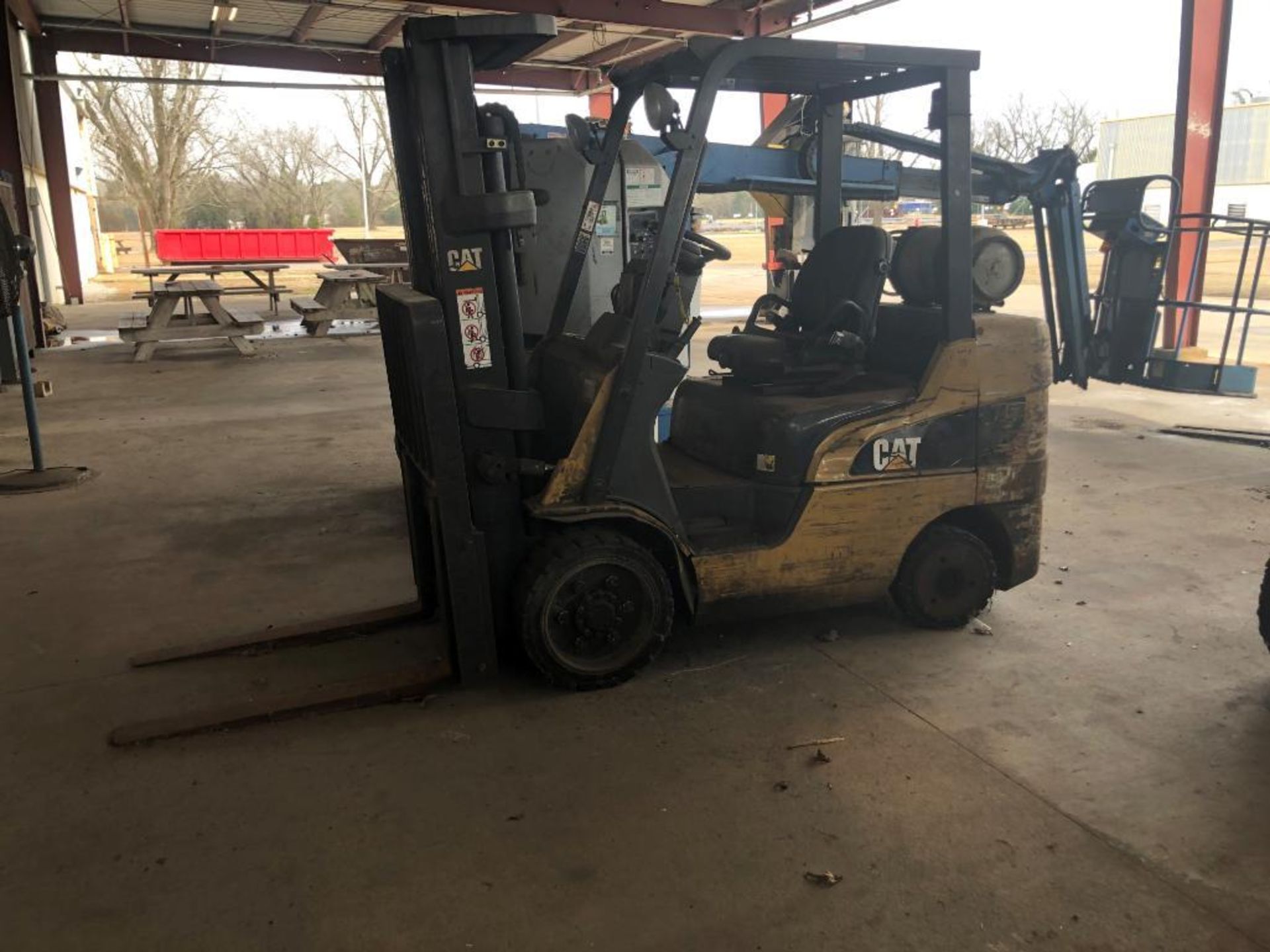 CATERPILLAR C6000-LP 5,750 LB. CAPACITY FORKLIFT, S/N AT83F10747, LP GAS, SOLID TIRES, 42'' FORKS, 3 - Image 3 of 3