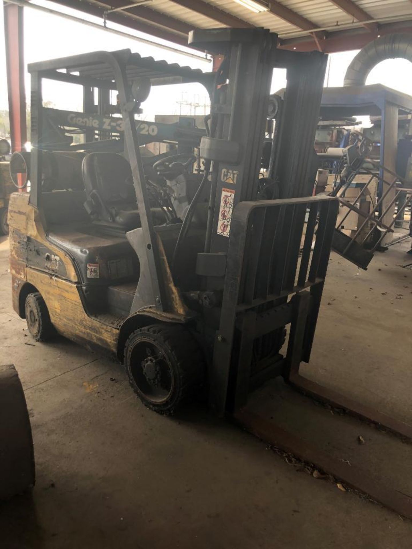 CATERPILLAR C6000-LP 5,750 LB. CAPACITY FORKLIFT, S/N AT83F10747, LP GAS, SOLID TIRES, 42'' FORKS, 3 - Image 2 of 3