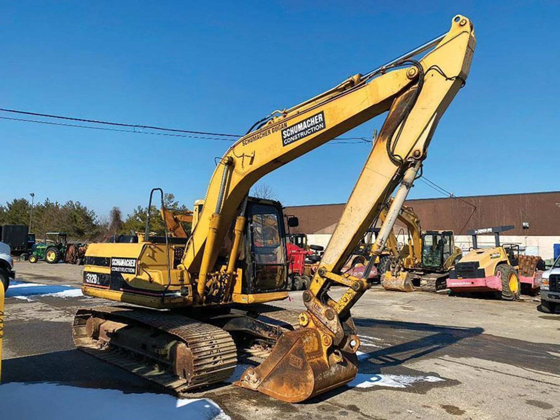 1997 CATERPILLAR 312BL EXCAVATOR, S/N 8JR00352, ENCLOSED CAB, BOOM 15:3" ONE PIECE, 2' BUCKET, 27-1/ - Image 5 of 31