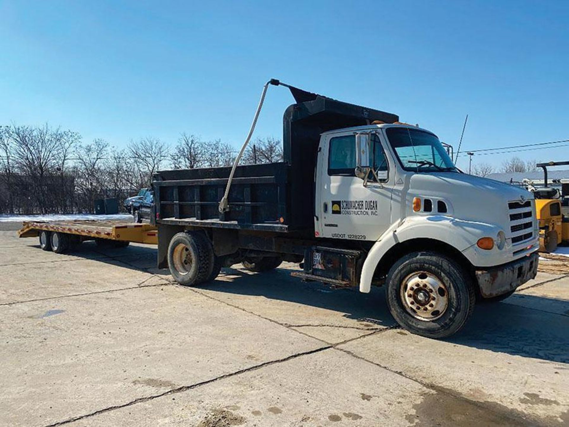 1999 STERLING S/A DUMP TRUCK, VIN 2FZHRJAA2XAB44904, 6-SPEED MANUAL TRANSMISSION, MUNCIE PTO W/OX BO - Image 16 of 30