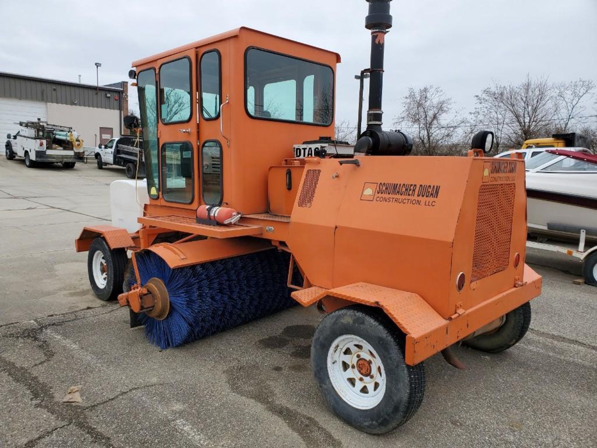 2002 BROCE BROOM RJ350 8' STREET BROOM / SWEEPER, S/N 401362, ENCLOSED A/C & HEATED CAB, DEERE POWER - Image 25 of 33