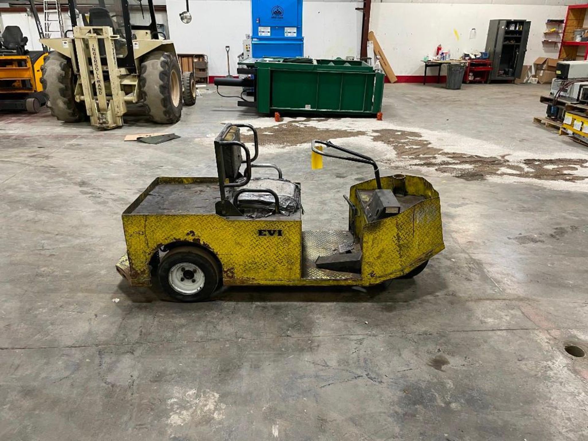 EVI 3-WHEEL ELECTRIC PERSONNEL CART, 24V, NEEDS WORK - Image 3 of 4