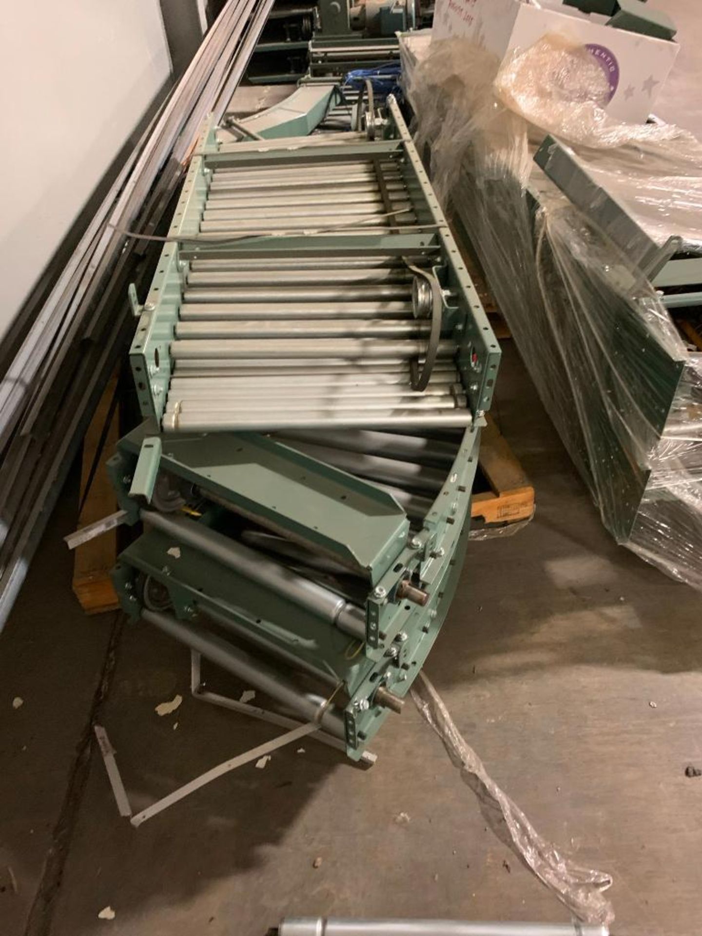 HYTROL CONVEYOR CO. POWERED CONVEYOR, APPROX. 300 LINEAL FEET, 22'' X 10' SECTIONS, INCLUDES CURVED - Image 2 of 22