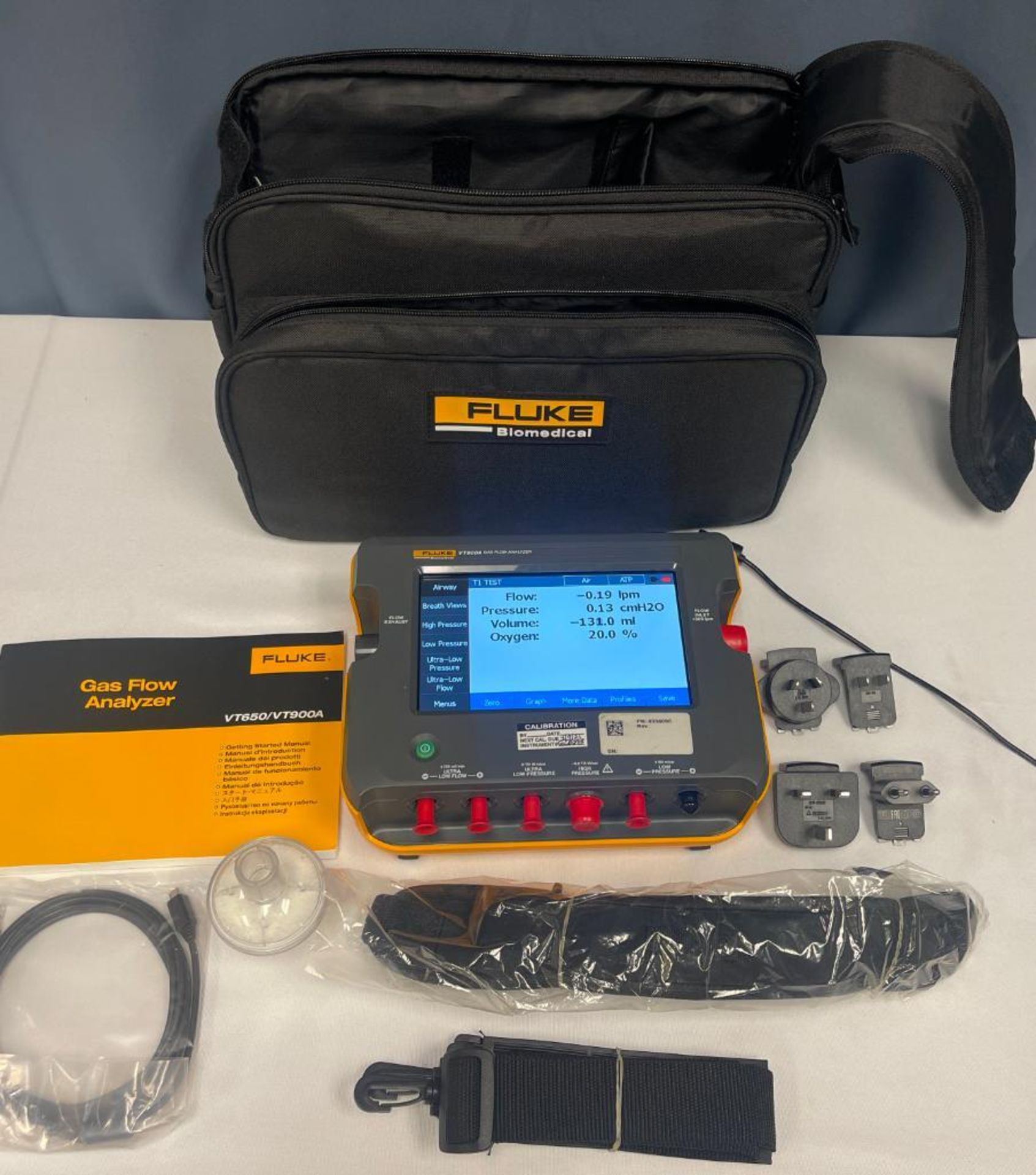 FLUKE GAS FLOW ANALYZER VENTILATOR TESTER, MODEL VT900A, W/CASE & ACCESSORIES