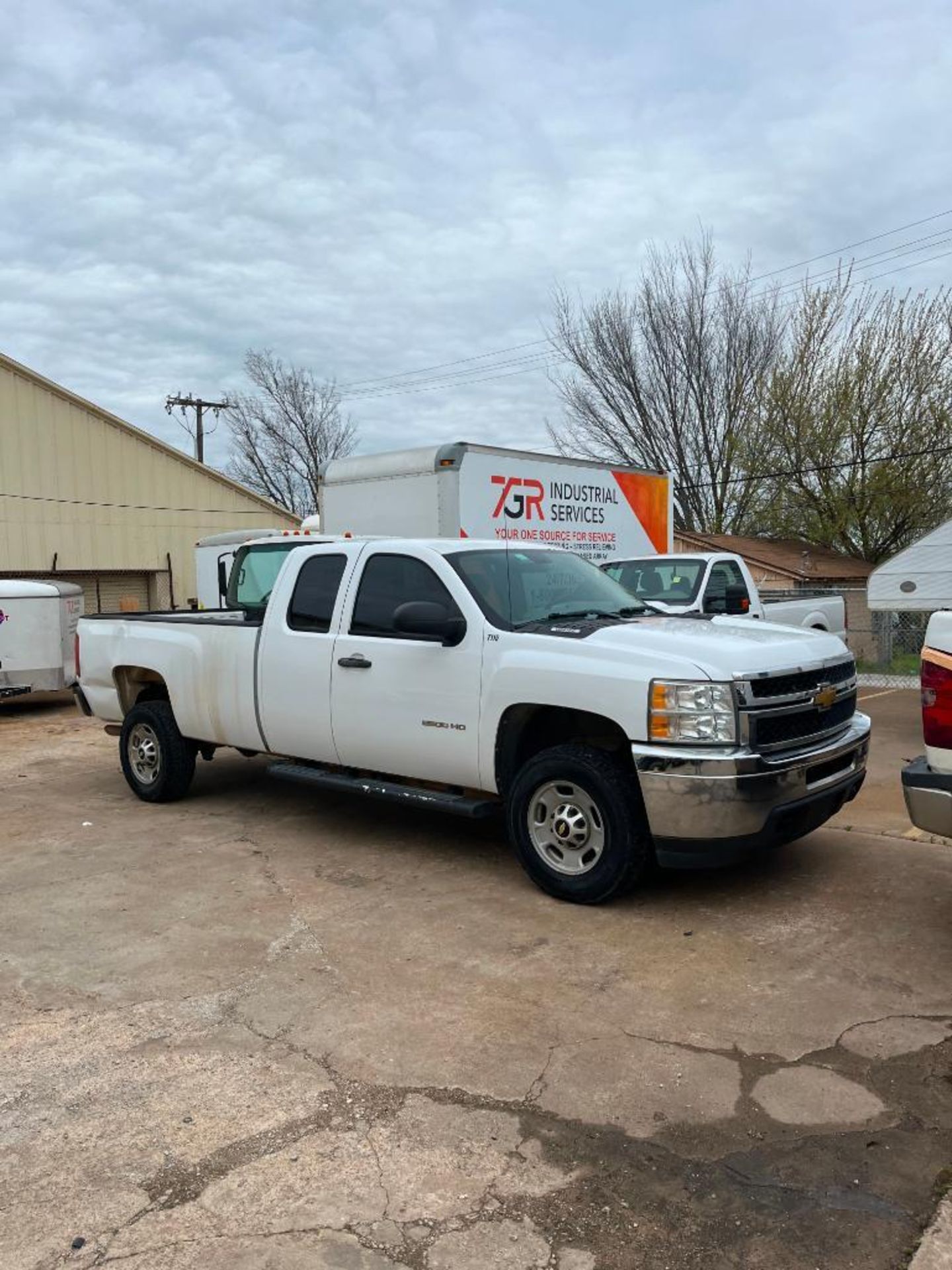 2012 CHEVROLET 2500HD PICKUP TRUCK, EXT. CAB, 2WD, GASOLINE POWERED, 8' BED, VIN 1GC2CVCG2CZ242195,