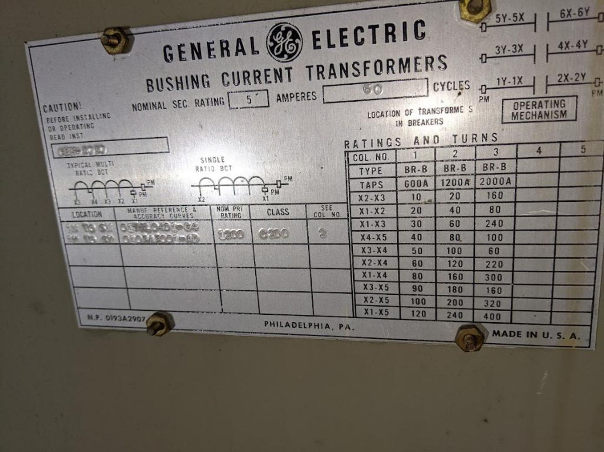 1,200 AMP GE OIL-BLAST OIL SUBSTATION CIRCUIT BREAKER W/ INTERRUPTER, HIT # 3085 - Image 6 of 9