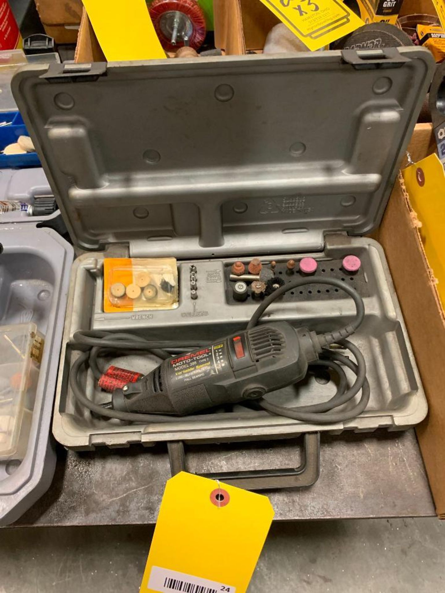 DREMEL MOTO-TOOL, MODEL 395, 120 V, 5,000-30,000 RPM, W/ CASE & ACCESSORIES