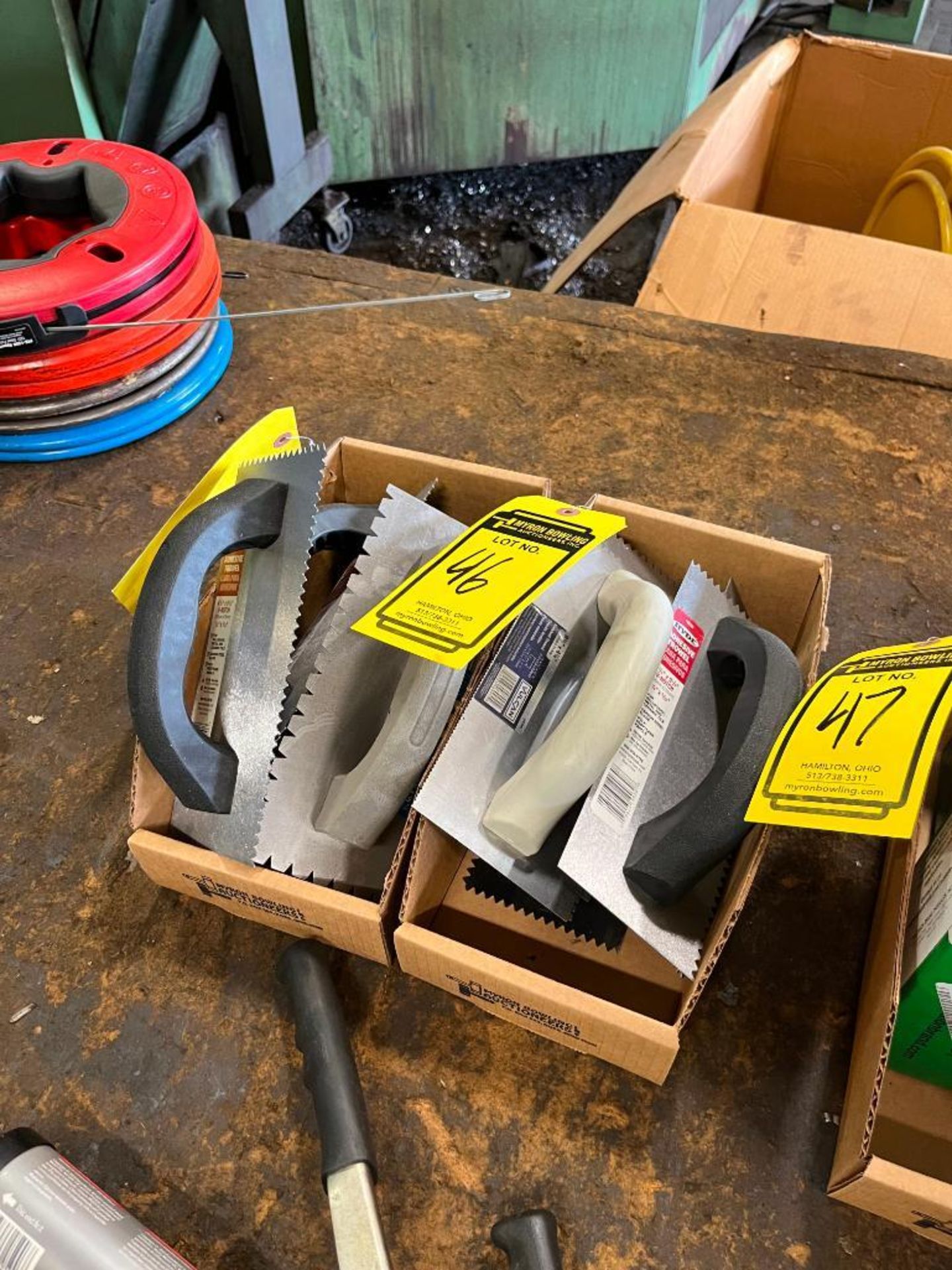 ASSORTED HAND TROWELS