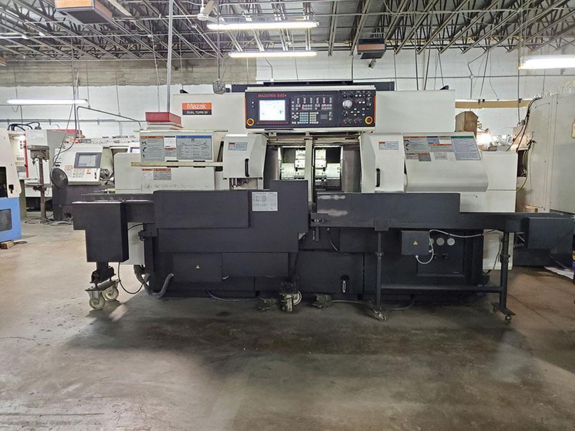 2011 MAZAK DUAL TURN 20 HORIZONTAL CNC TURNING CENTER, MAZATROL 640T CNC DRO CONTROL, INFEED/OUTFEED - Image 5 of 23