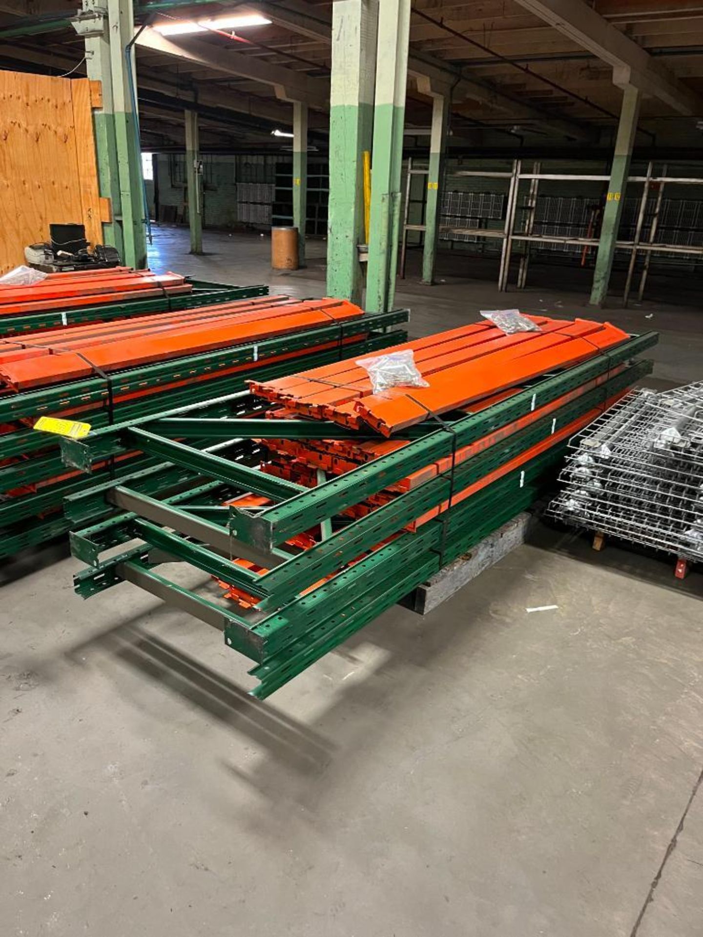 SKID OF SLOTTED STYLE PALLET RACK INCL.: (5) 12' X 36" SLOTTED UPRIGHTS, (35) 4" X 96" CROSS BEAMS