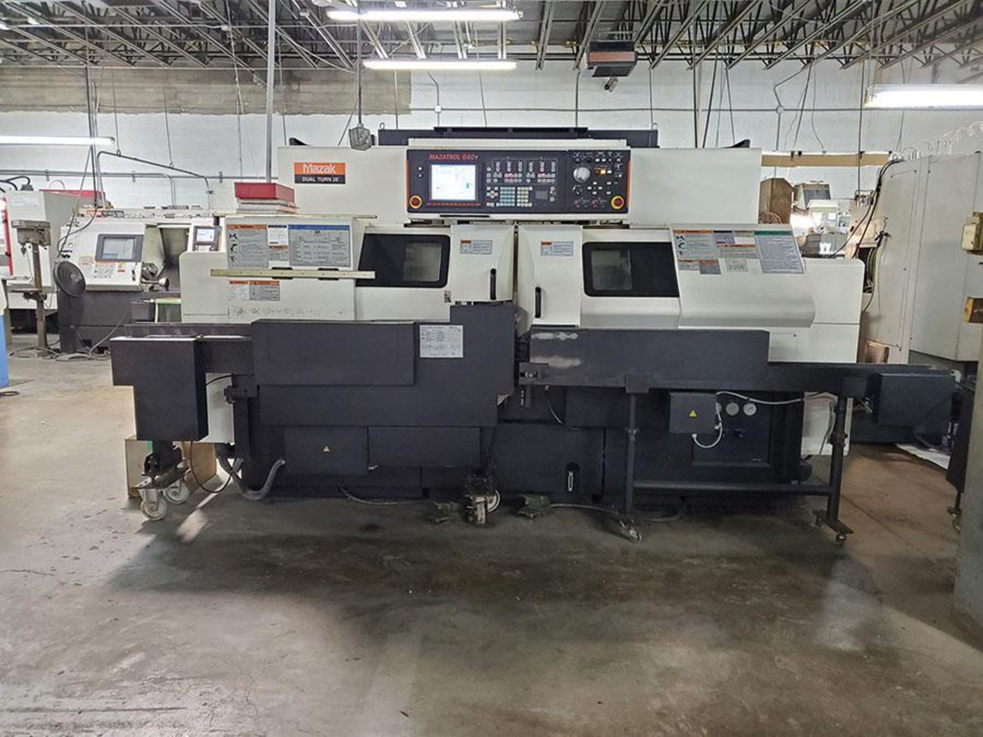 2011 MAZAK DUAL TURN 20 HORIZONTAL CNC TURNING CENTER, MAZATROL 640T CNC DRO CONTROL, INFEED/OUTFEED - Image 4 of 23