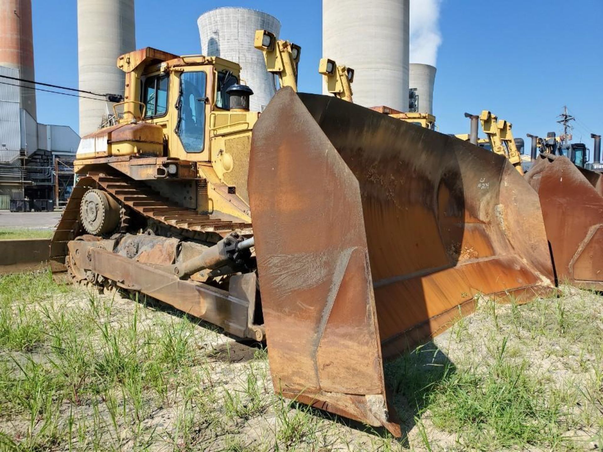 CATERPILLAR D9N BULLDOZER, 3408 CAT. ENGINE, POWERSHIFT 3 FORWARD & REVERSE GEARS, CLIMATE CAB, SENT - Image 2 of 14