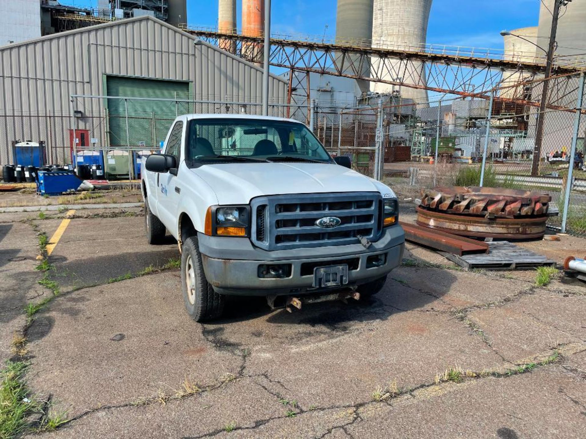 2006 FORD F250 XL SUPER DUTY 4X4 PICKUP TRUCK, AUTOMATIC TRANS., VIN 1FTNF21566EC03433, 52,534 MILES - Image 2 of 6