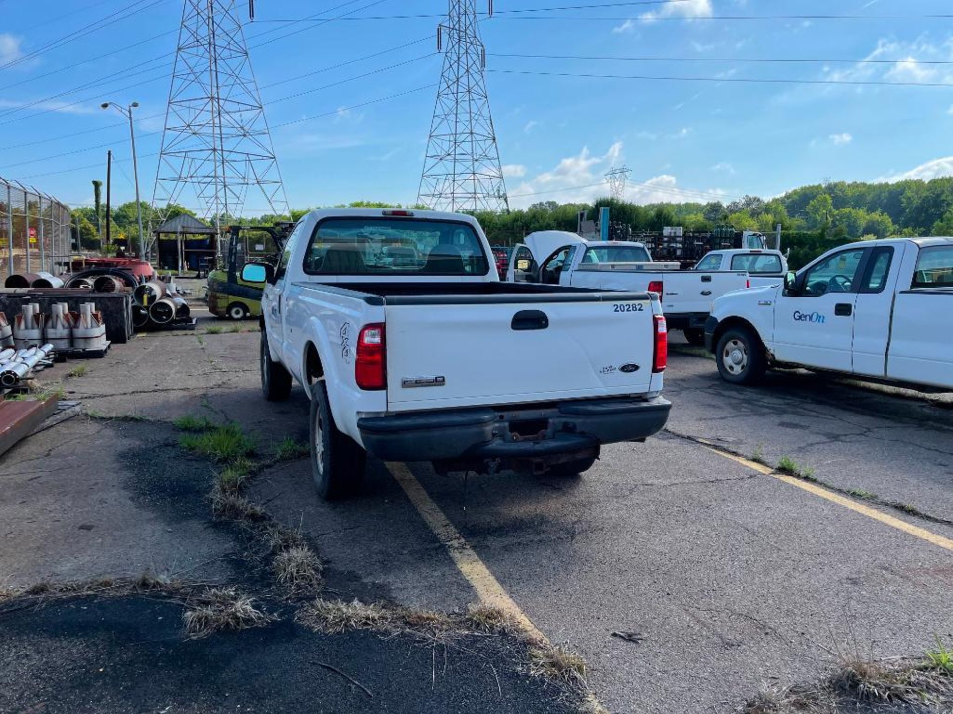 2006 FORD F250 XL SUPER DUTY 4X4 PICKUP TRUCK, AUTOMATIC TRANS., VIN 1FTNF21566EC03433, 52,534 MILES - Image 4 of 6