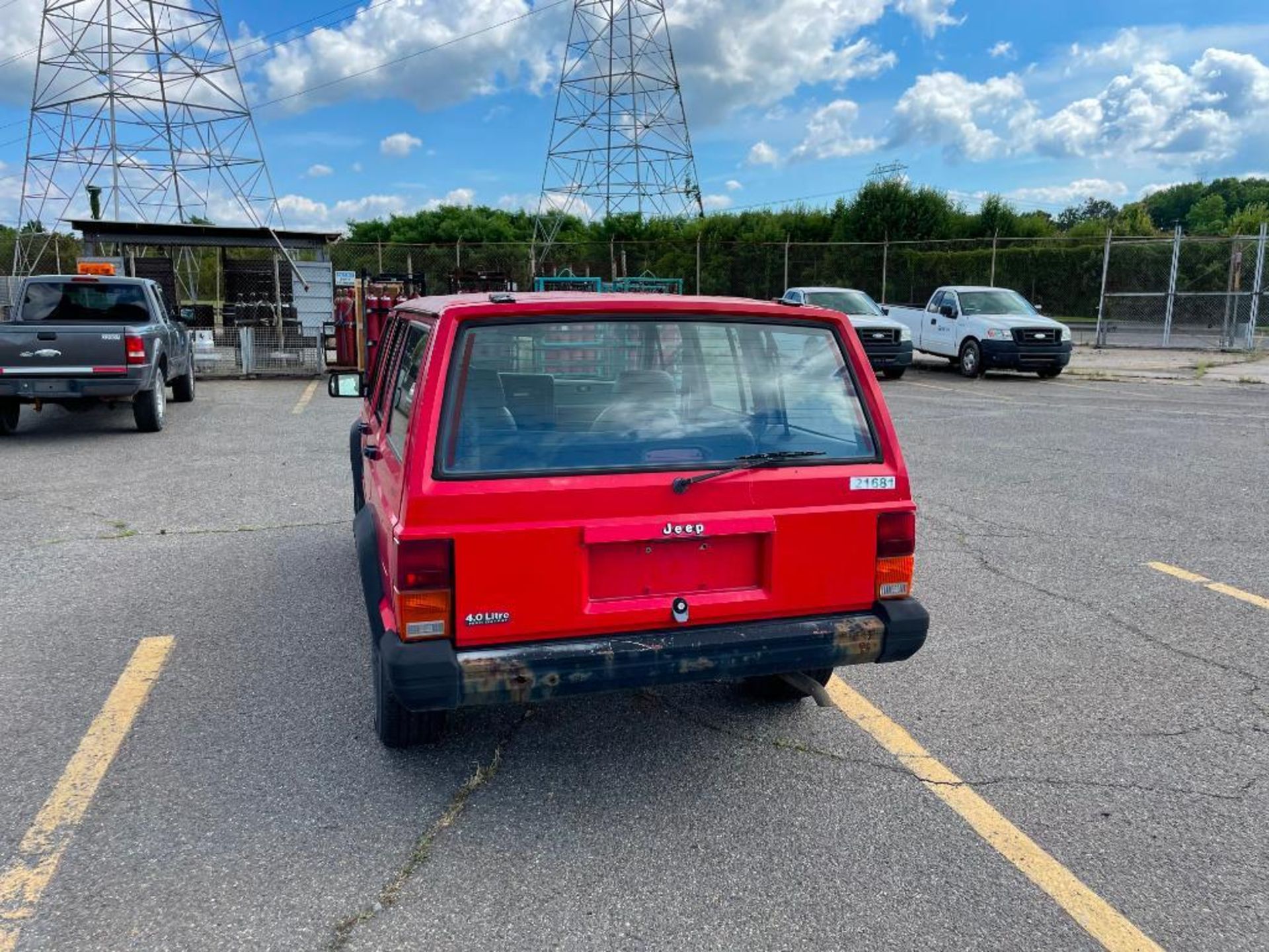 1994 JEEP CHEROKEE, 4X4, AUTOMATIC TRANS., 4.0 L ENGINE, VIN 1J4FJ857RL125768, 154,347 MILES - Image 4 of 8