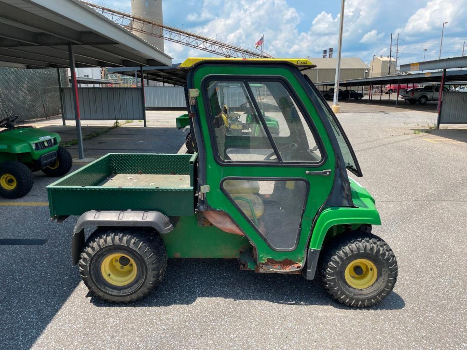 JOHN DEERE GATOR TS 4X2, ENCLOSED CAB, PIN M04X2SD040192, 1,012 HRS. - Image 3 of 5