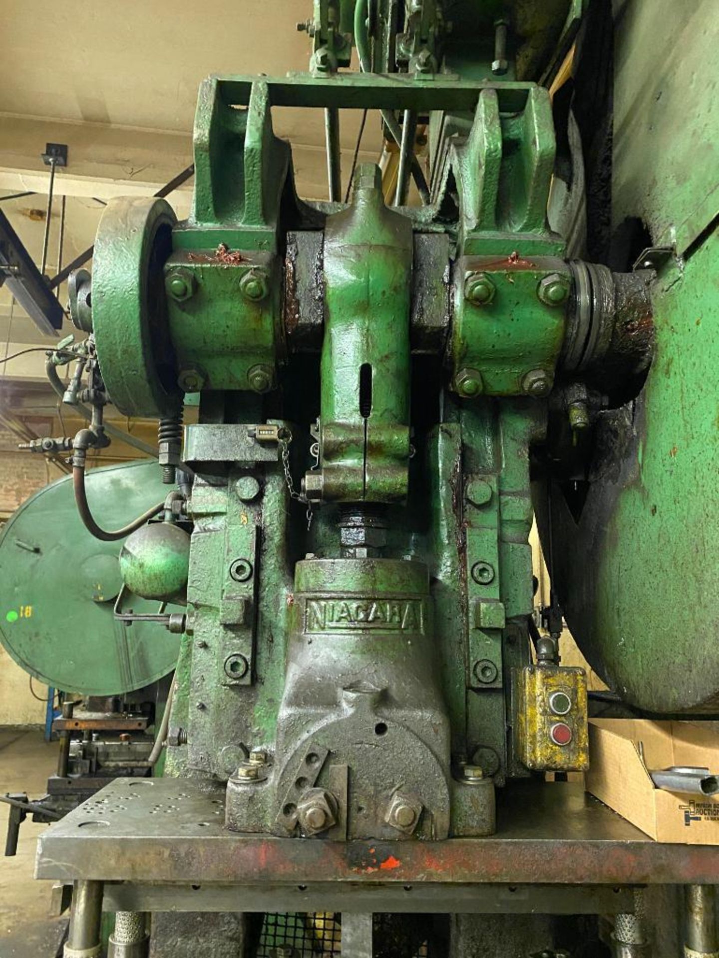 NIAGARA 60-TON STAMPING PRESS, MODEL A4, PNEUMATIC DIE CLAMP, SINGLE CRANK, 31" X 29" BED, PALM STAT - Image 3 of 3